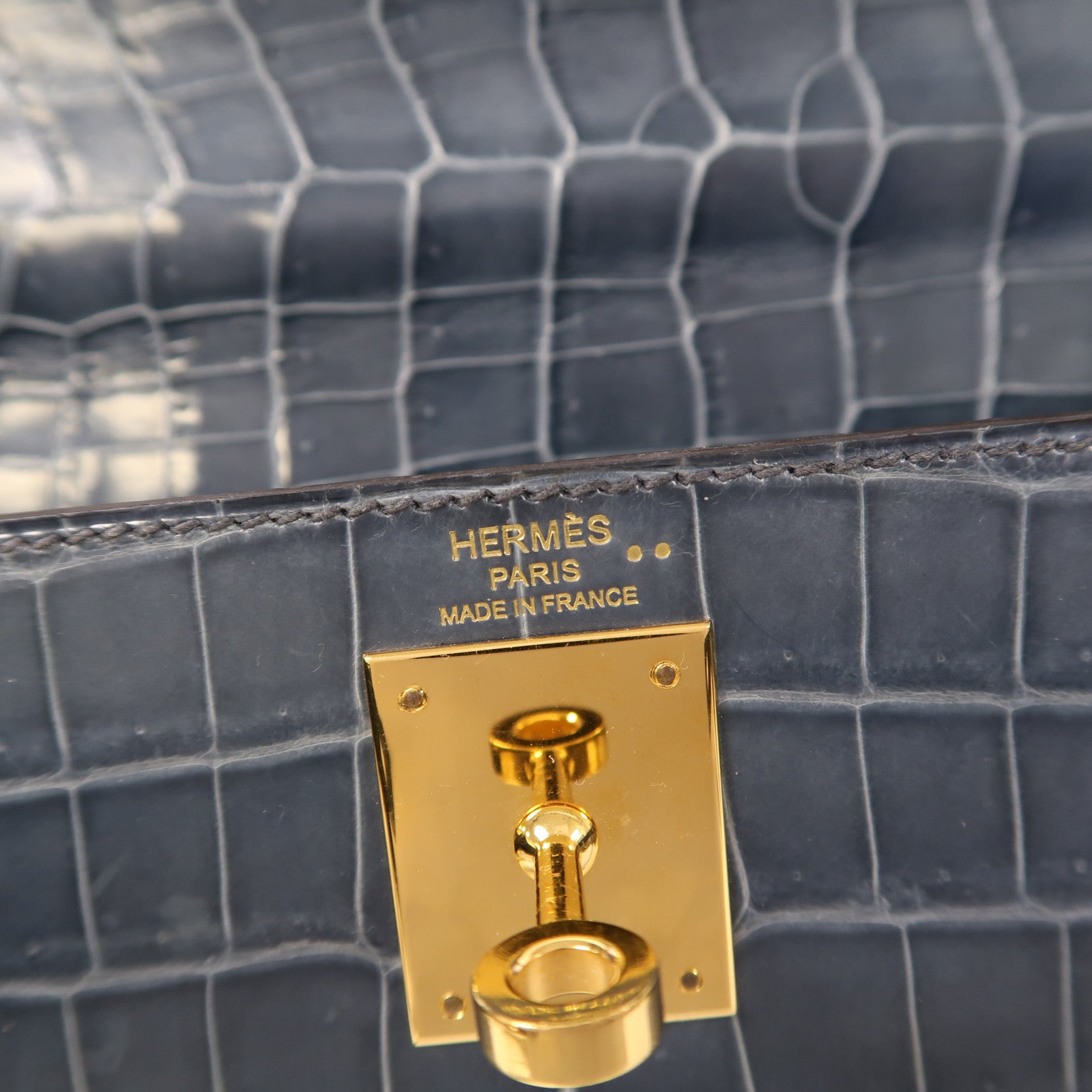 HERMES 鱷魚皮革Kelly 28金扣手挽肩背兩用袋風暴藍色