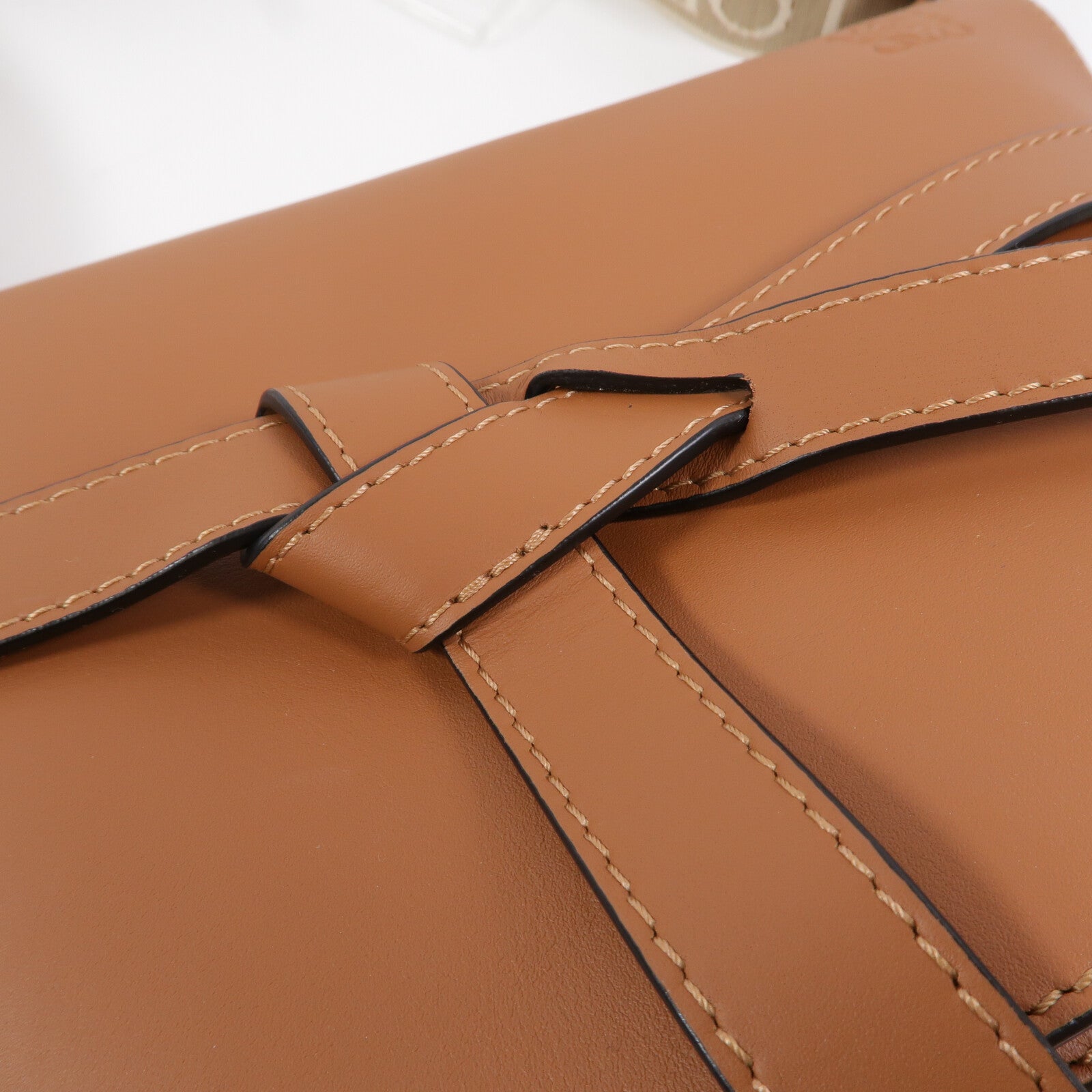 LOEWE 牛皮皮革Gate Small肩背袋