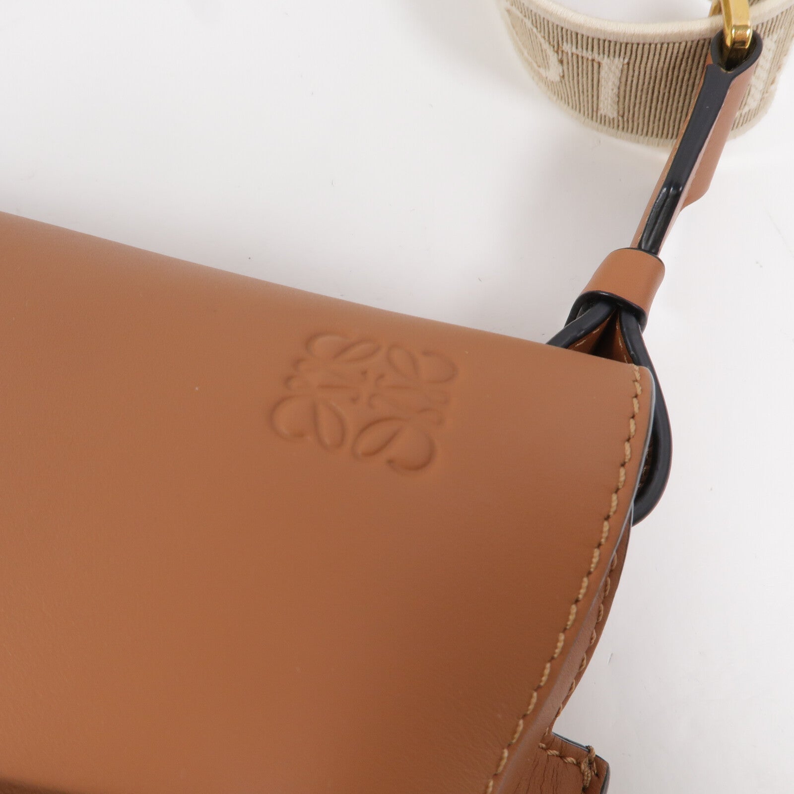 LOEWE 牛皮皮革Gate Small肩背袋
