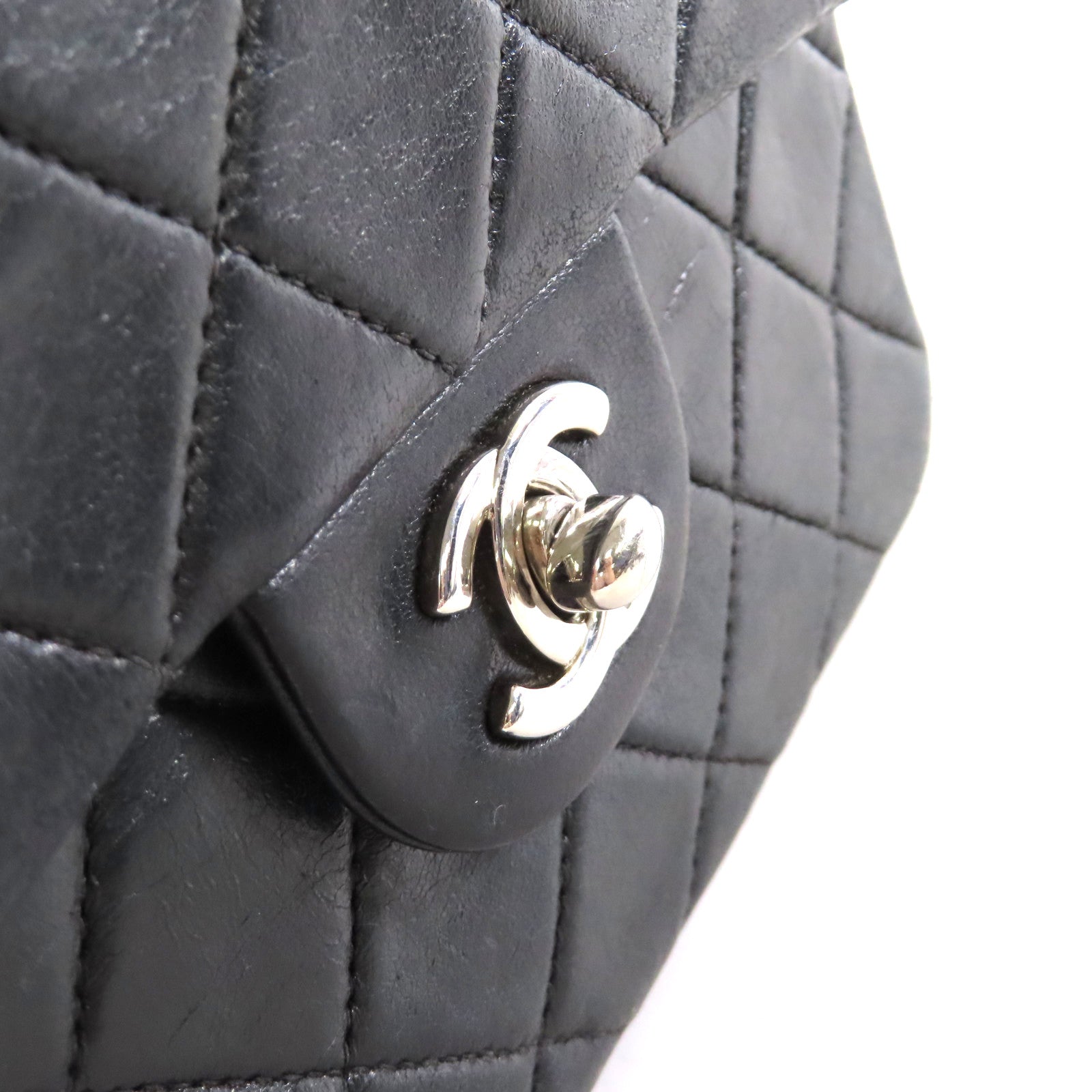 CHANEL 【激減優惠】菱格羊皮皮革Classic Flap 17cm Chain Shoulder Bag銀扣鏈帶肩背袋黑色