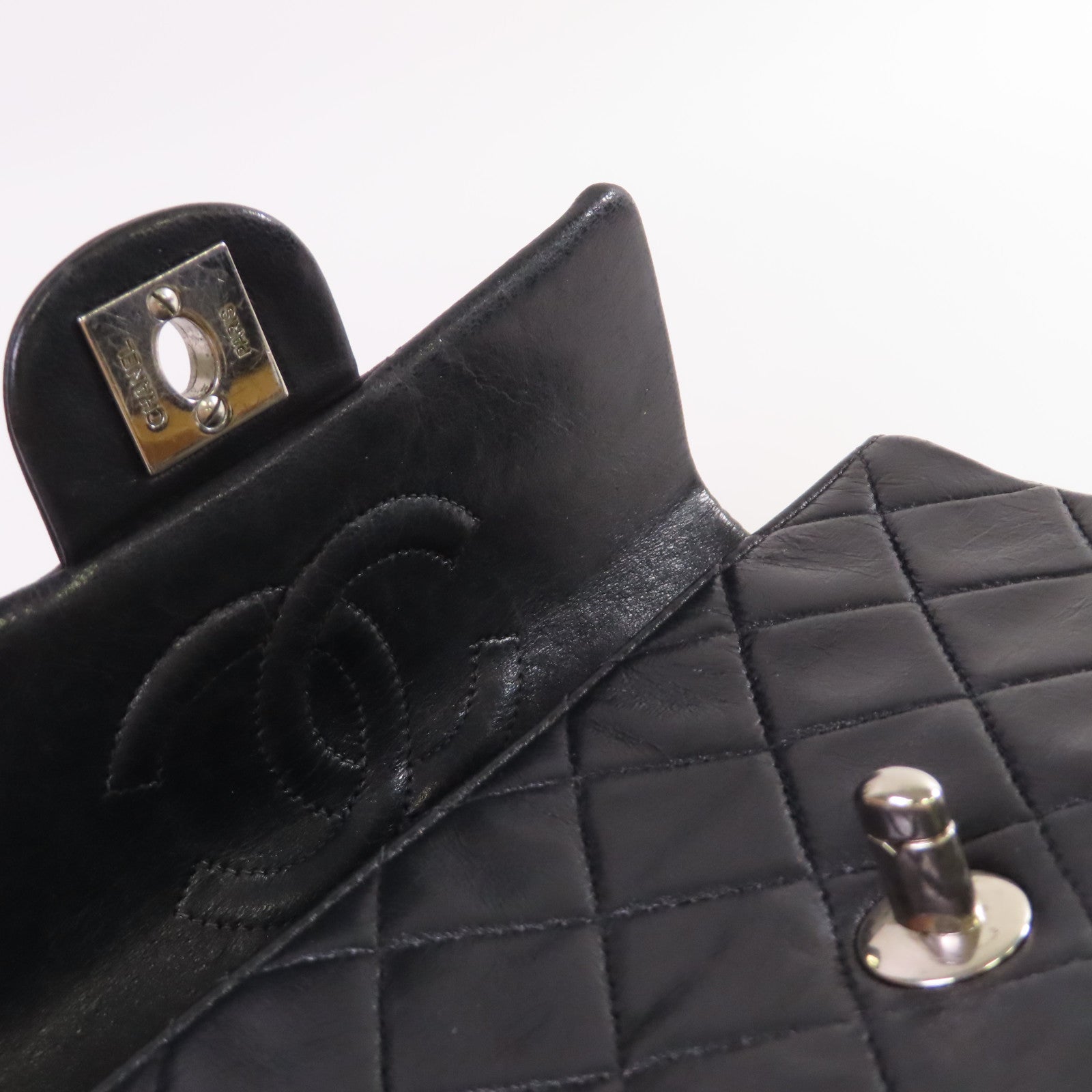 CHANEL 【激減優惠】菱格羊皮皮革Classic Flap 17cm Chain Shoulder Bag銀扣鏈帶肩背袋黑色