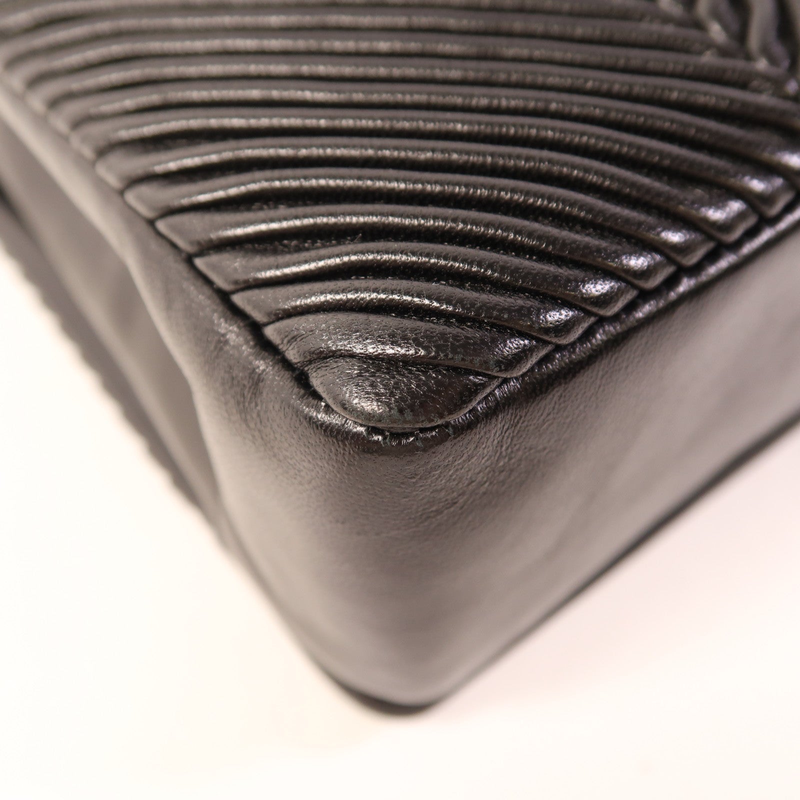 CHANEL 牛皮皮革Shoulder Bag金扣鏈帶肩背袋