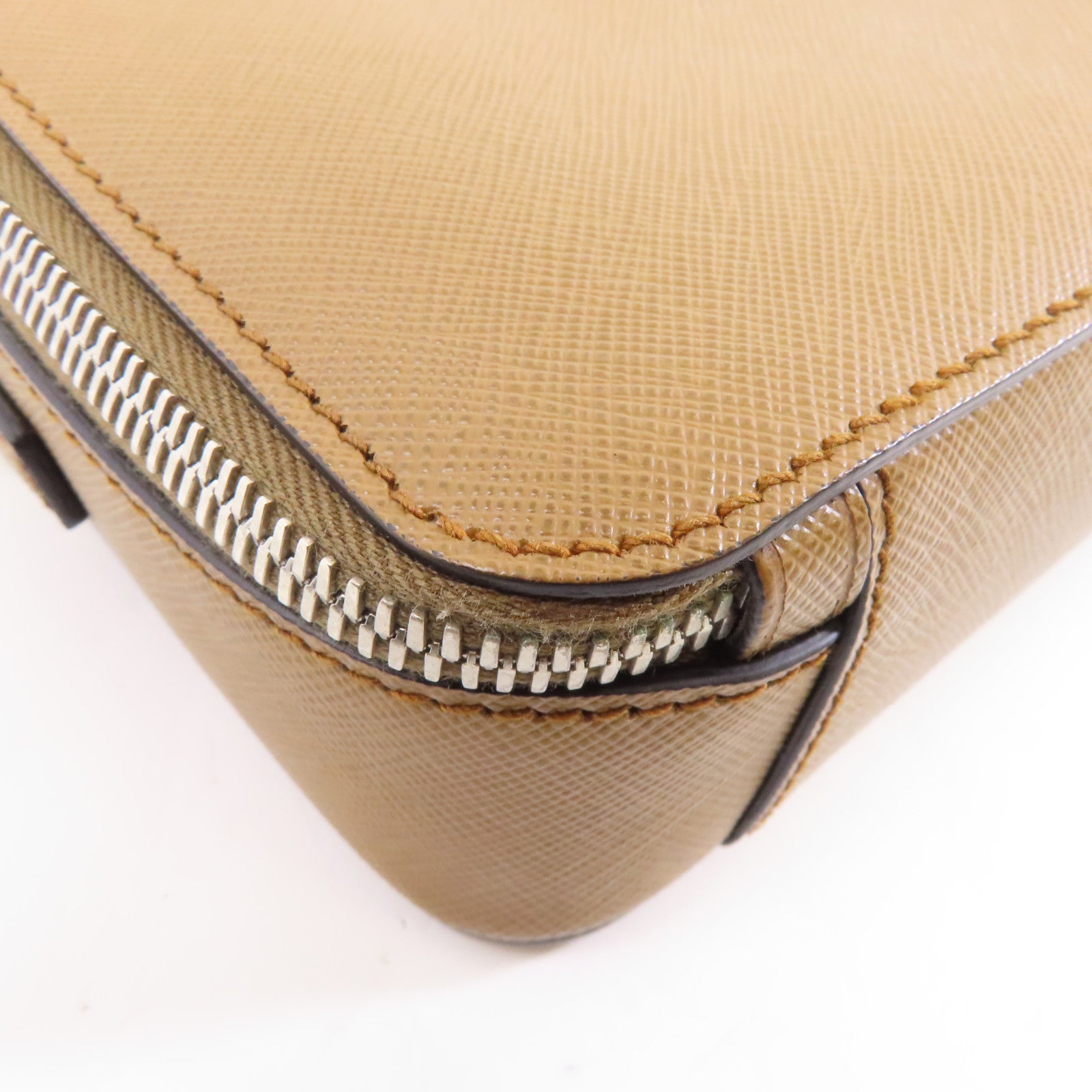 PRADA 牛皮皮革Shoulder Bag銀扣肩背袋啡色/黑色