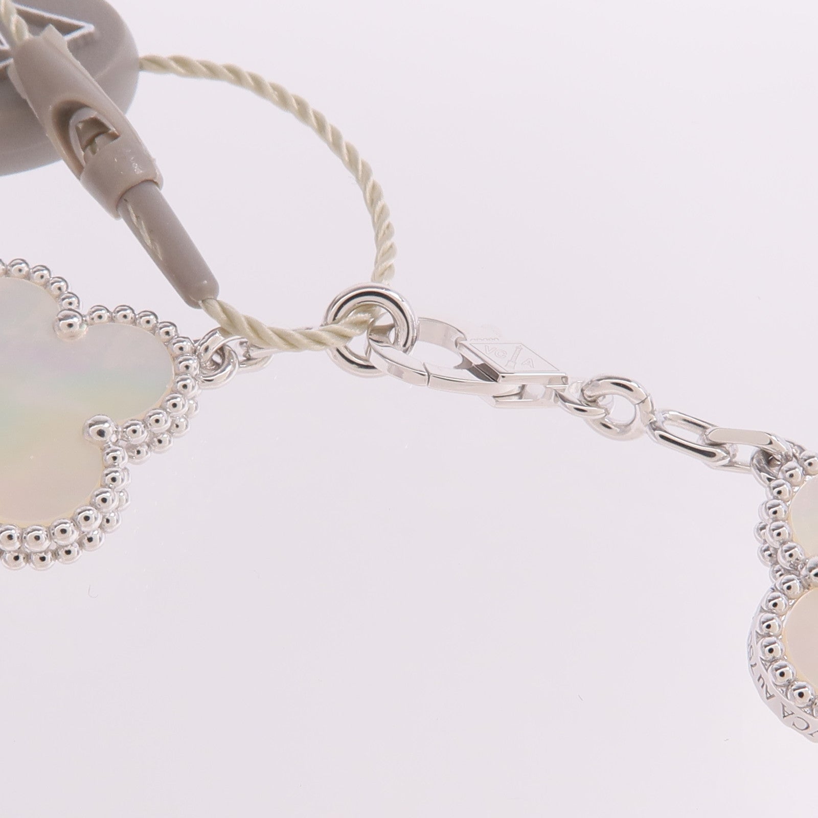 Van Cleef & Arpels 18K白金Vintage Alhambra Bracelet 5 Motifs珍珠母貝手鏈