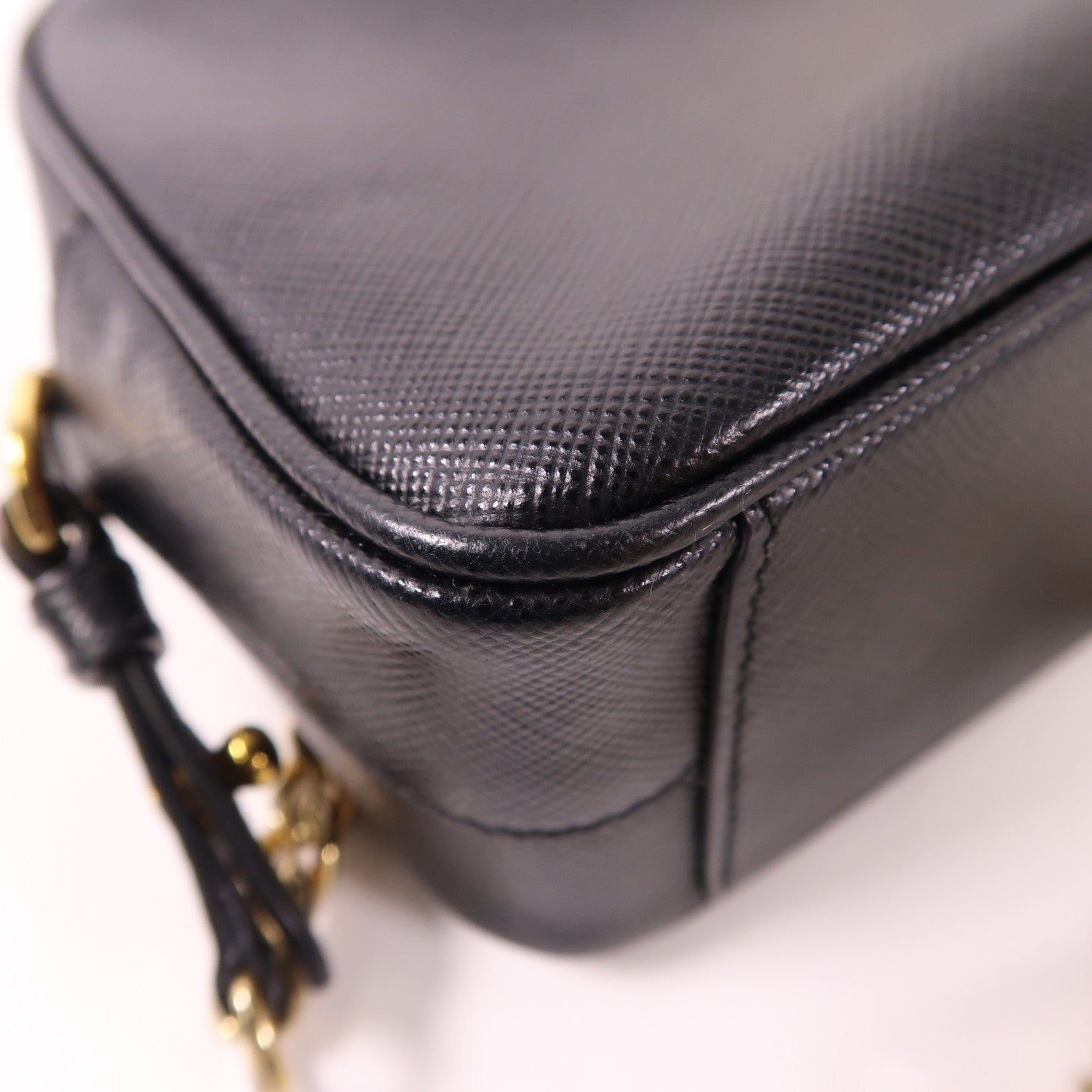 PRADA Saffiano皮革Shoulder Bag金扣肩背袋