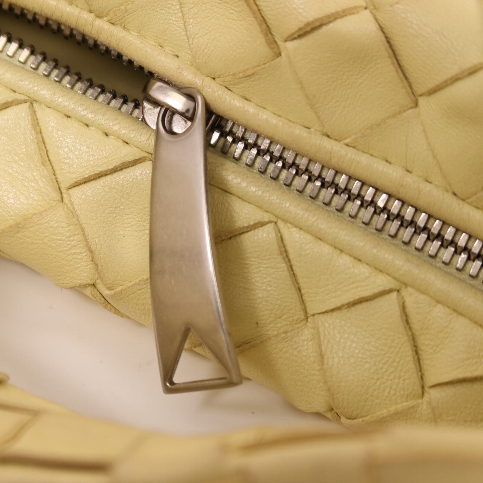 BOTTEGA VENETA 羊皮皮革Jodie Mini銀扣手挽袋