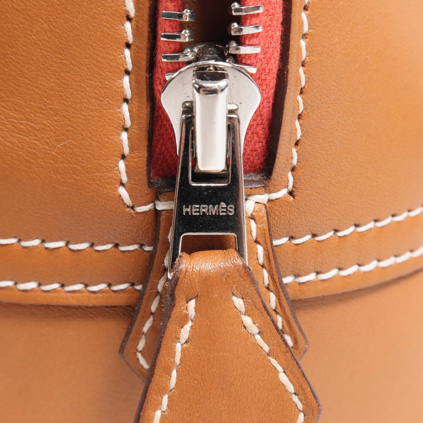 HERMES Butler皮革Plume Pop 32銀扣手挽袋Naturel