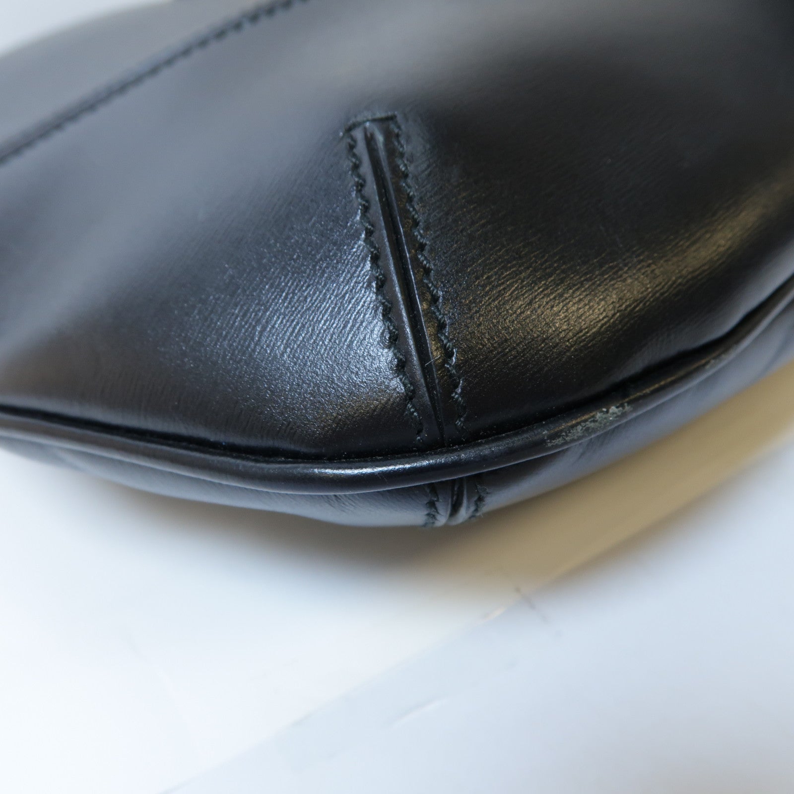 GUCCI 【激減優惠】牛皮皮革Arli Medium Shoulder Bag金扣肩背袋黑色
