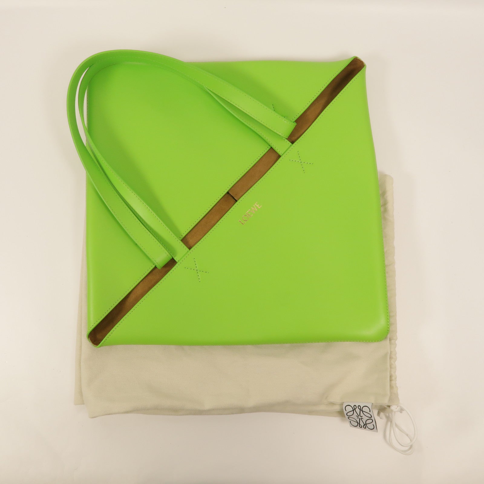 LOEWE 牛皮皮革Puzzle Fold Tote肩背袋