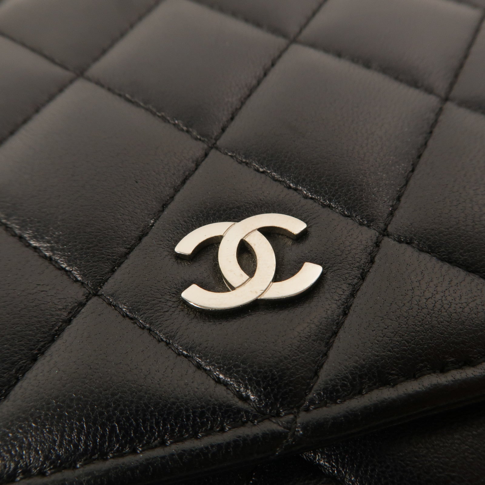 CHANEL 羊皮皮革WOC Wallet On Chain鏈帶肩背袋