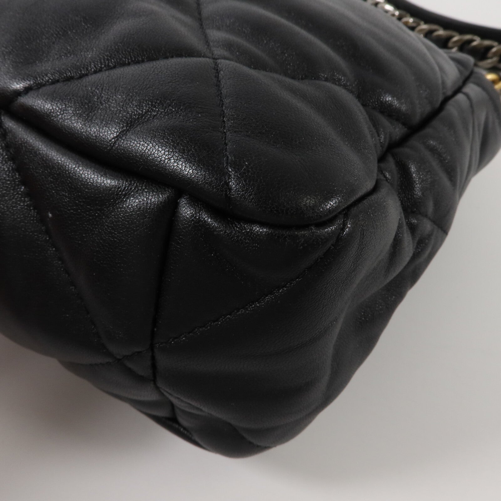 CHANEL 羊皮皮革Chanel 19 Large鏈帶手挽肩背兩用袋