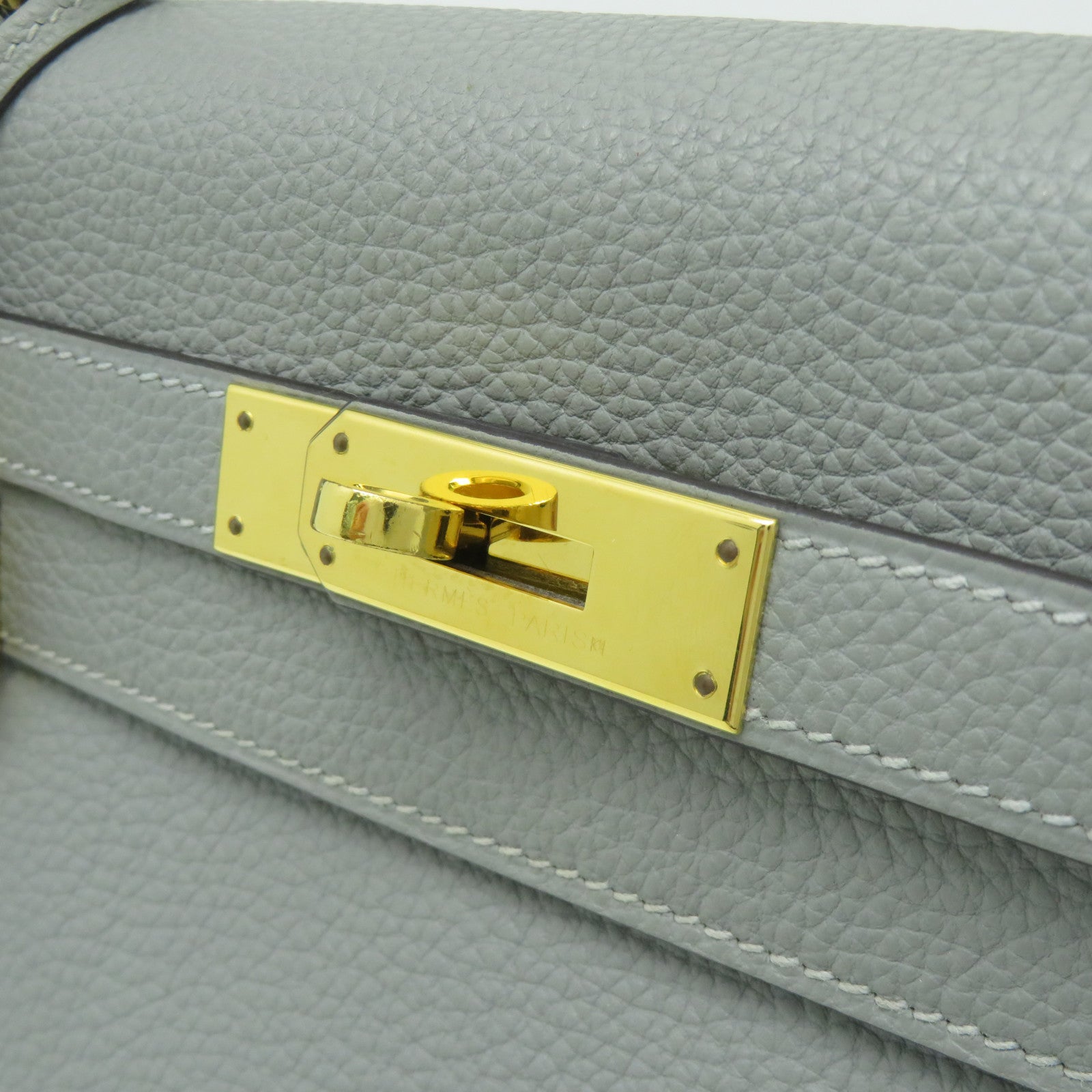 HERMES Togo皮革Kelly 28金扣手挽肩背兩用袋海鷗灰色