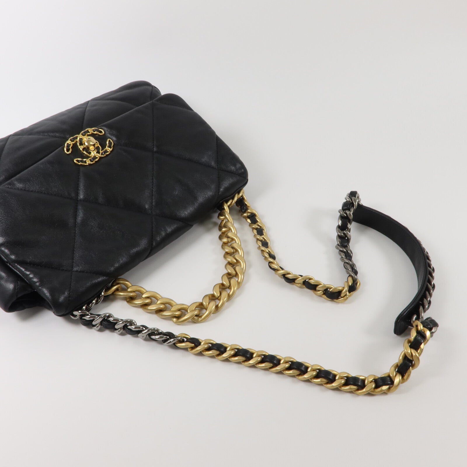 CHANEL 羊皮皮革Chanel 19 Large鏈帶手挽肩背兩用袋