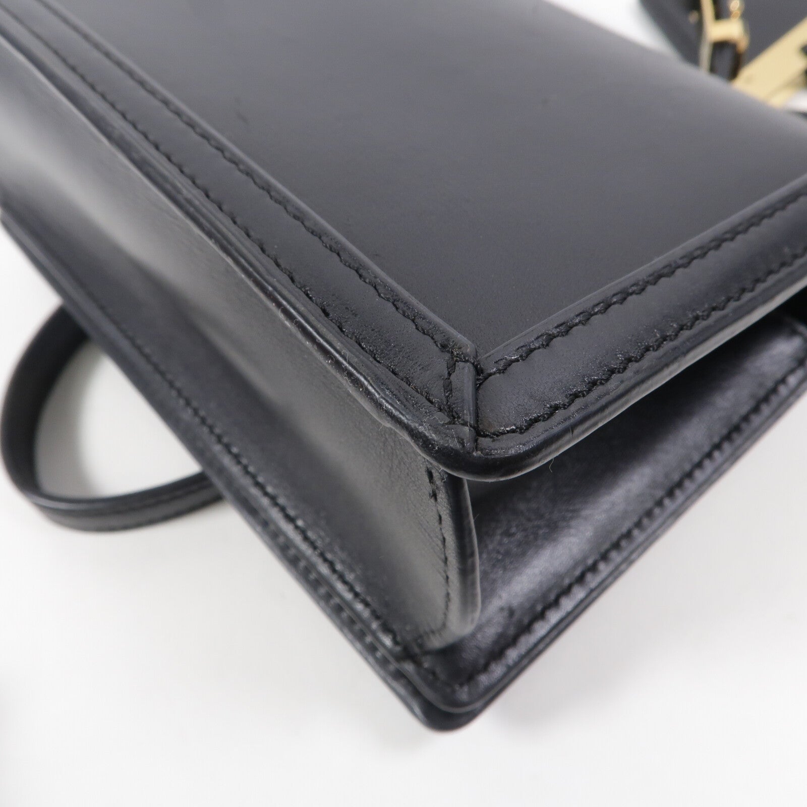 LOEWE 牛皮皮革Barcelona肩背袋