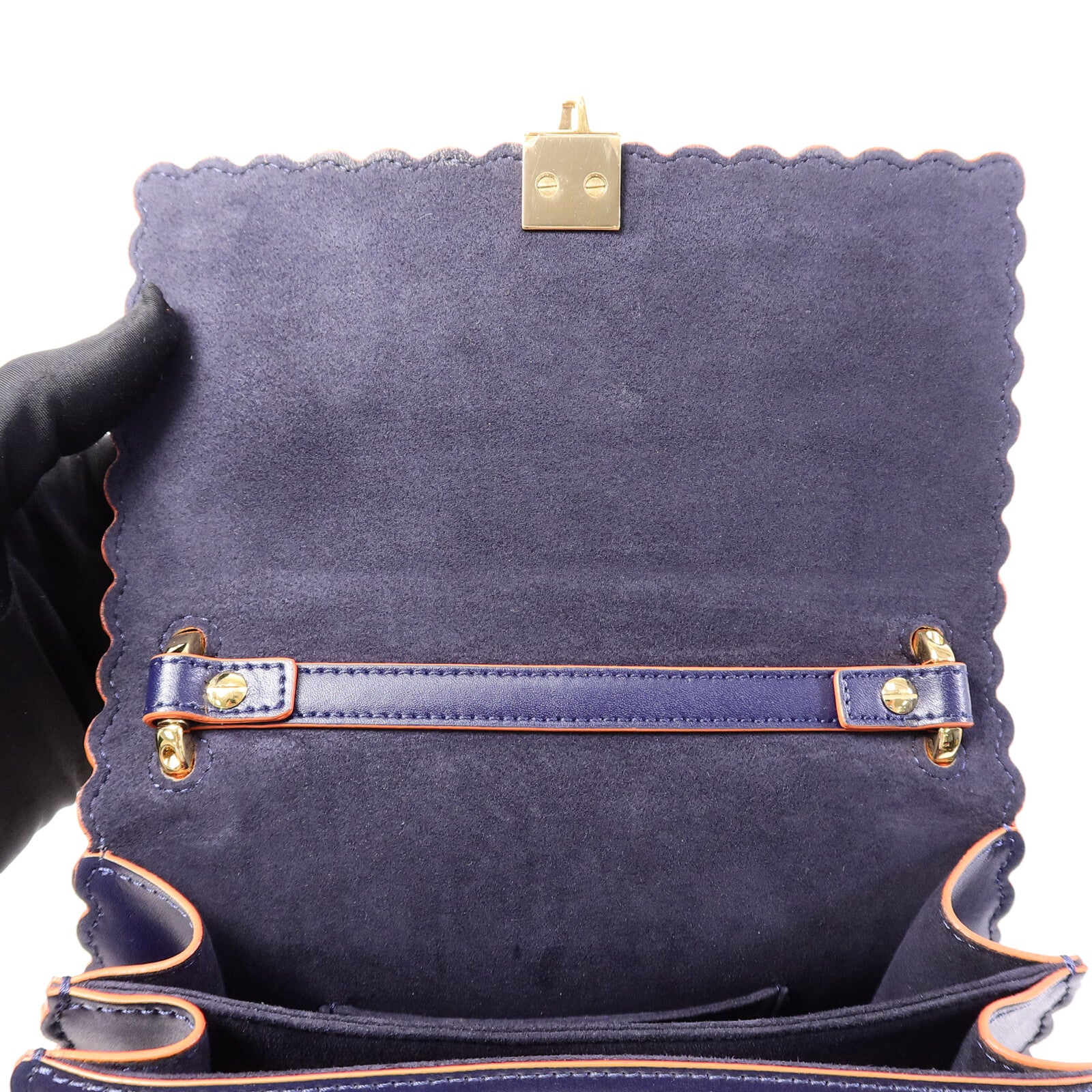 FENDI 牛皮皮革Kan I Small鏈帶肩背袋