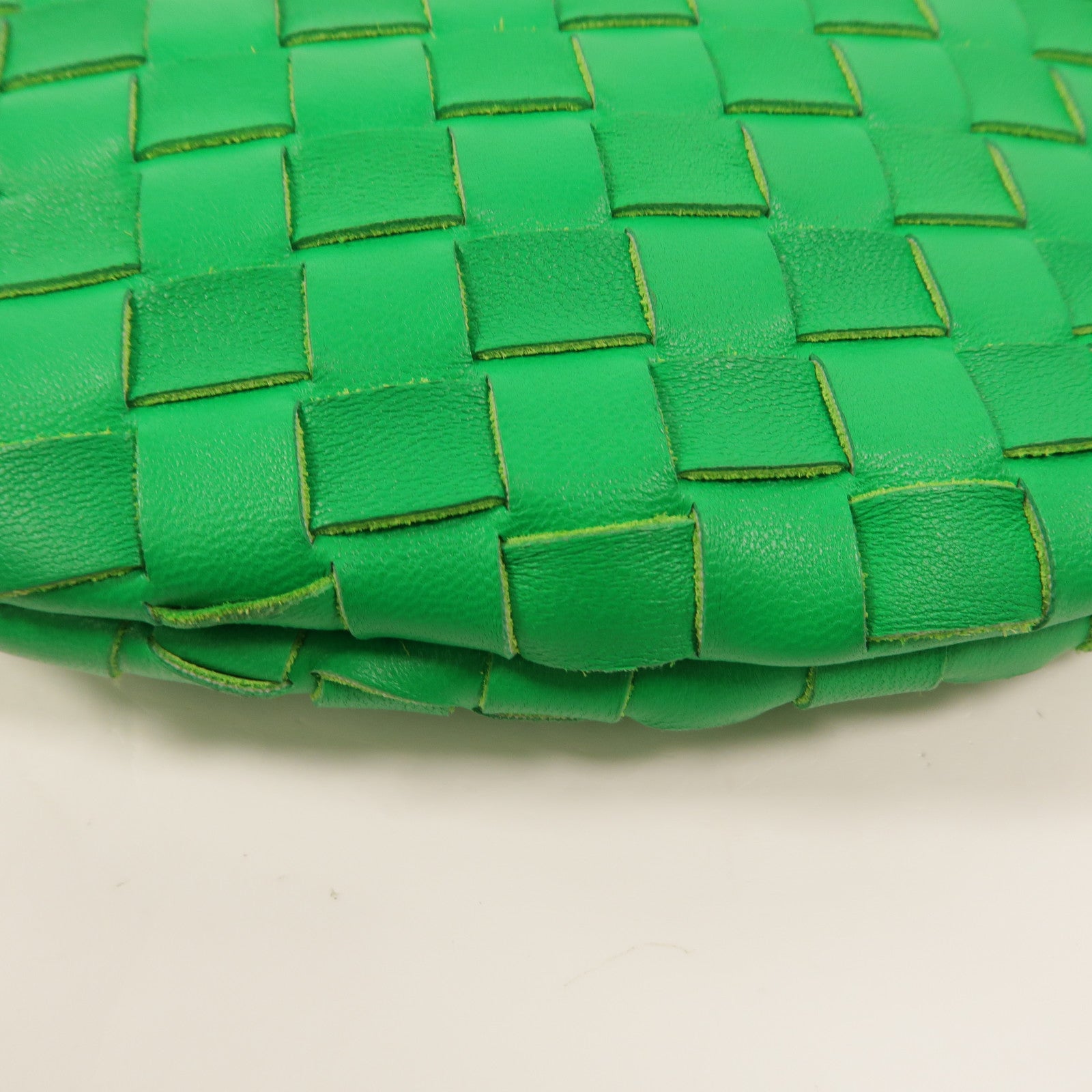 BOTTEGA VENETA 羊皮皮革Intrecciato Medium Turn Pouch肩背袋