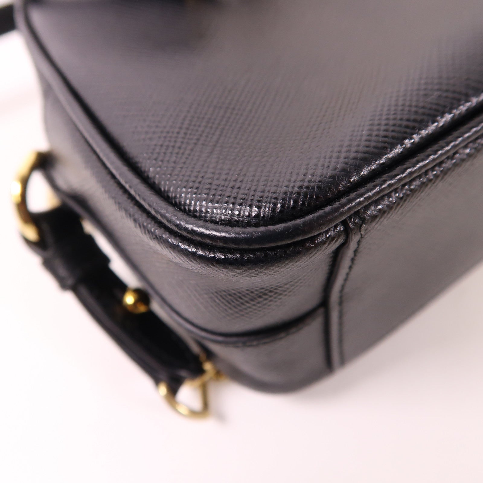 PRADA Saffiano皮革Shoulder Bag金扣肩背袋