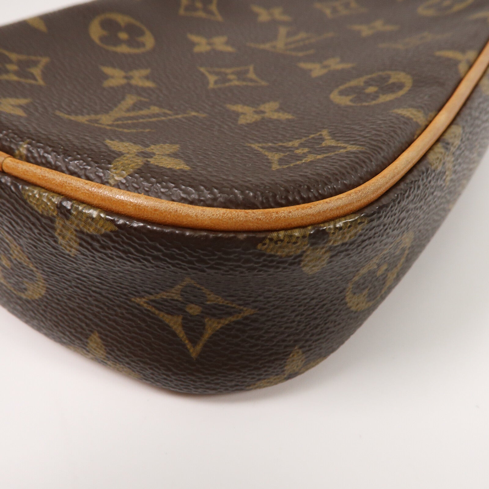 LOUIS VUITTON Monogram Pochette Gange肩背袋