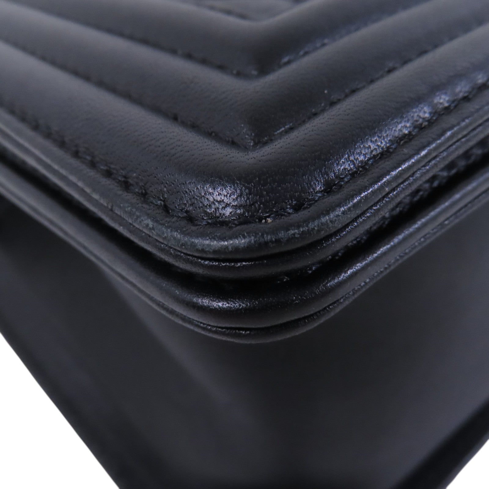 CHANEL 羊皮皮革Boy Chanel 25金扣鏈帶肩背袋