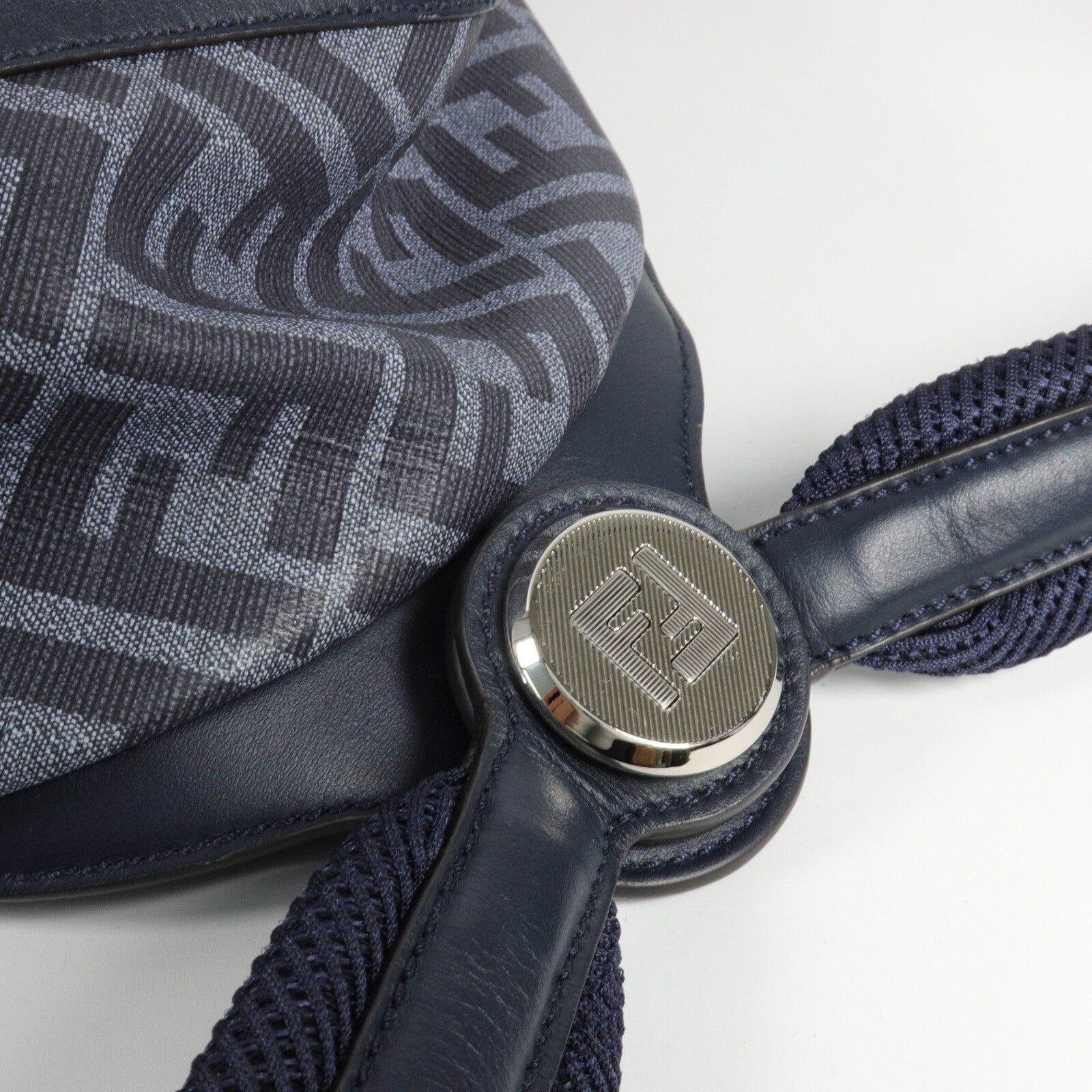 FENDI 塗層帆布Chiodo Backpack背包
