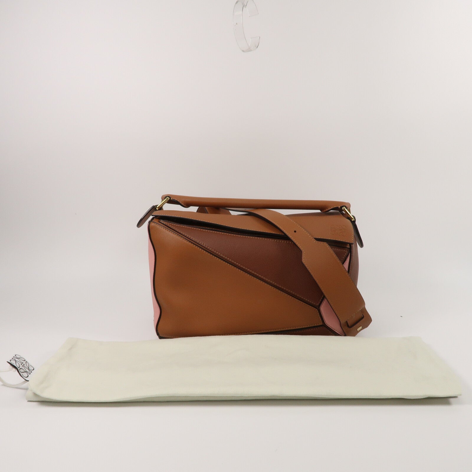 LOEWE 牛皮皮革Puzzle Medium手挽肩背兩用袋