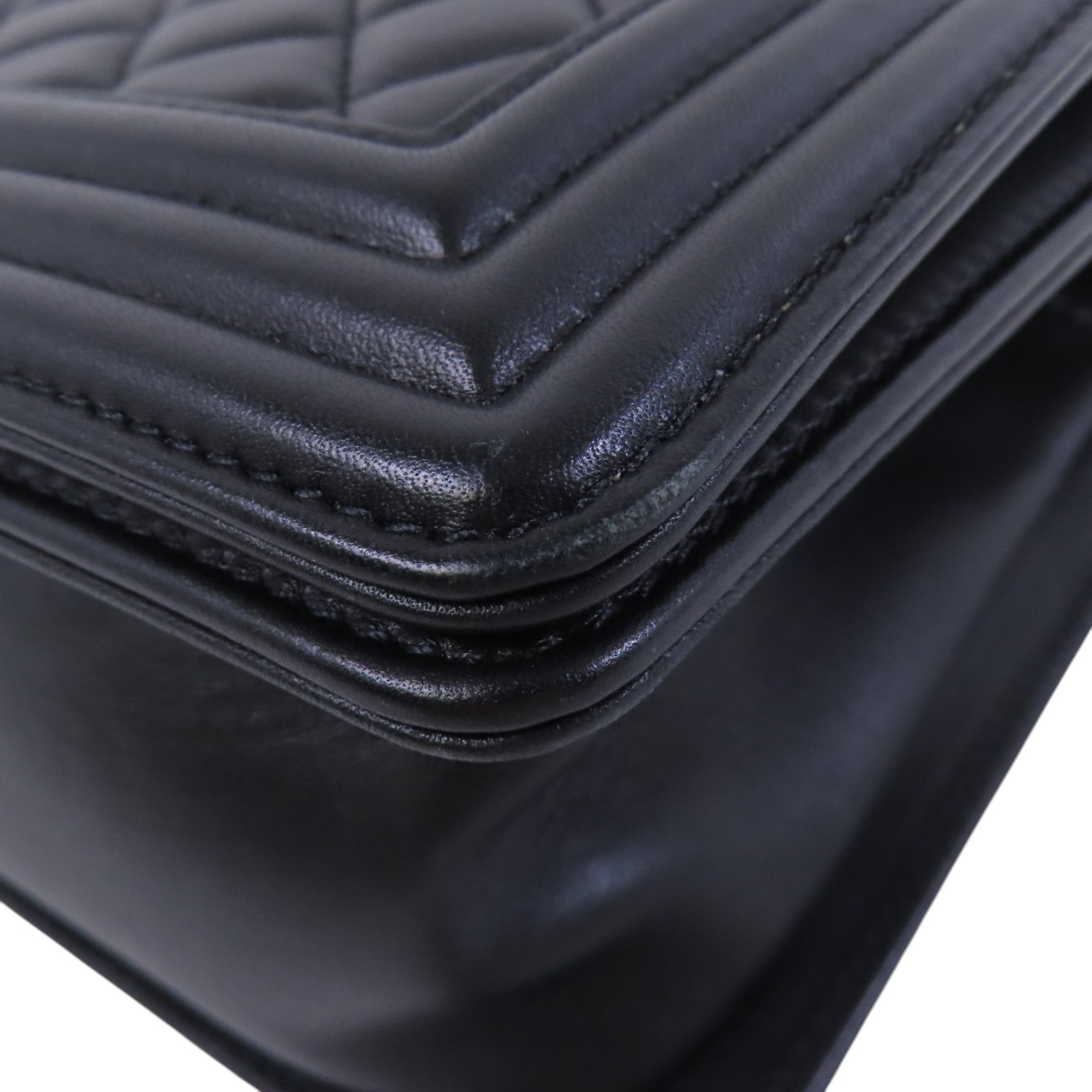 CHANEL 羊皮皮革Boy Chanel 25金扣鏈帶肩背袋