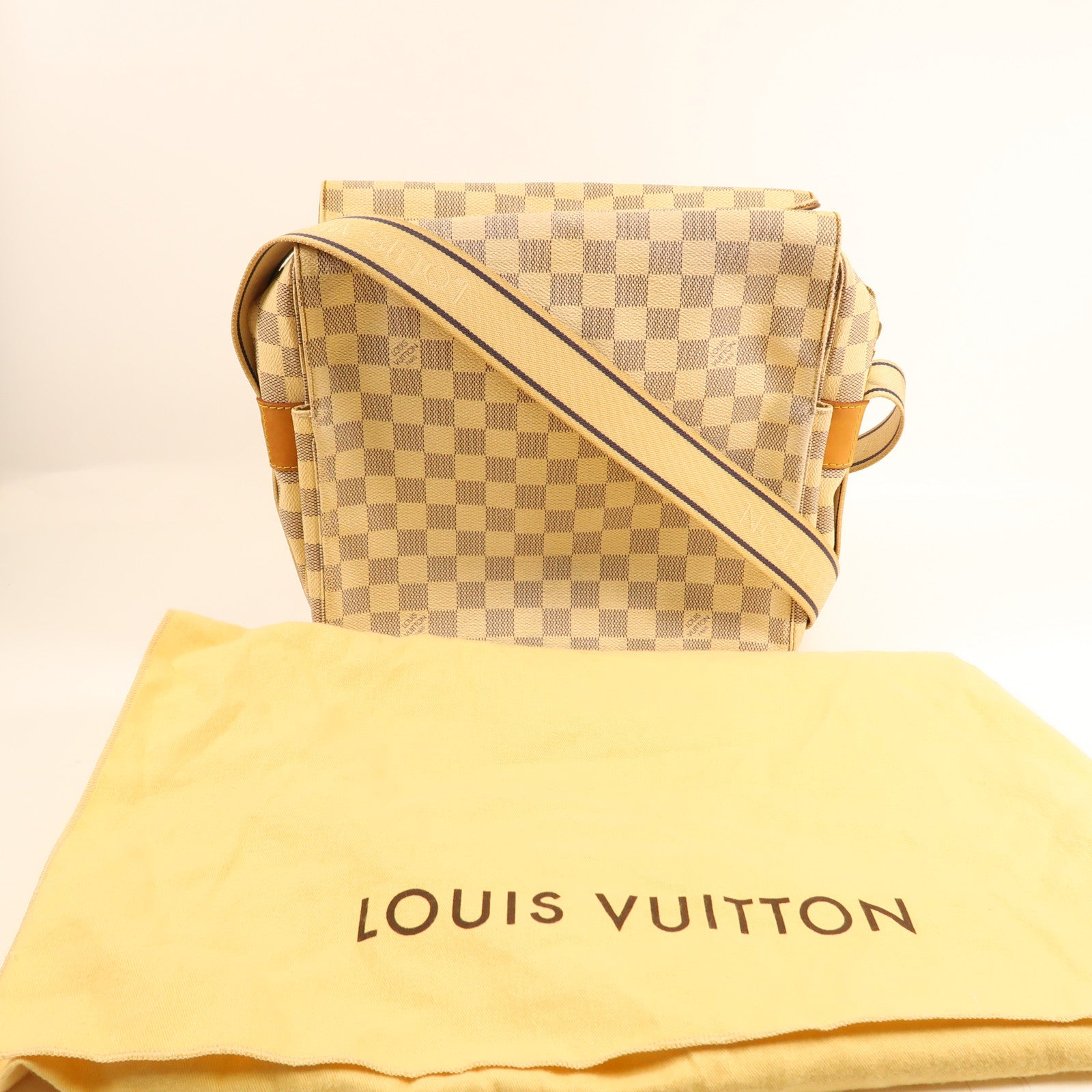 LOUIS VUITTON Damier Azur Naviglio金扣肩背袋