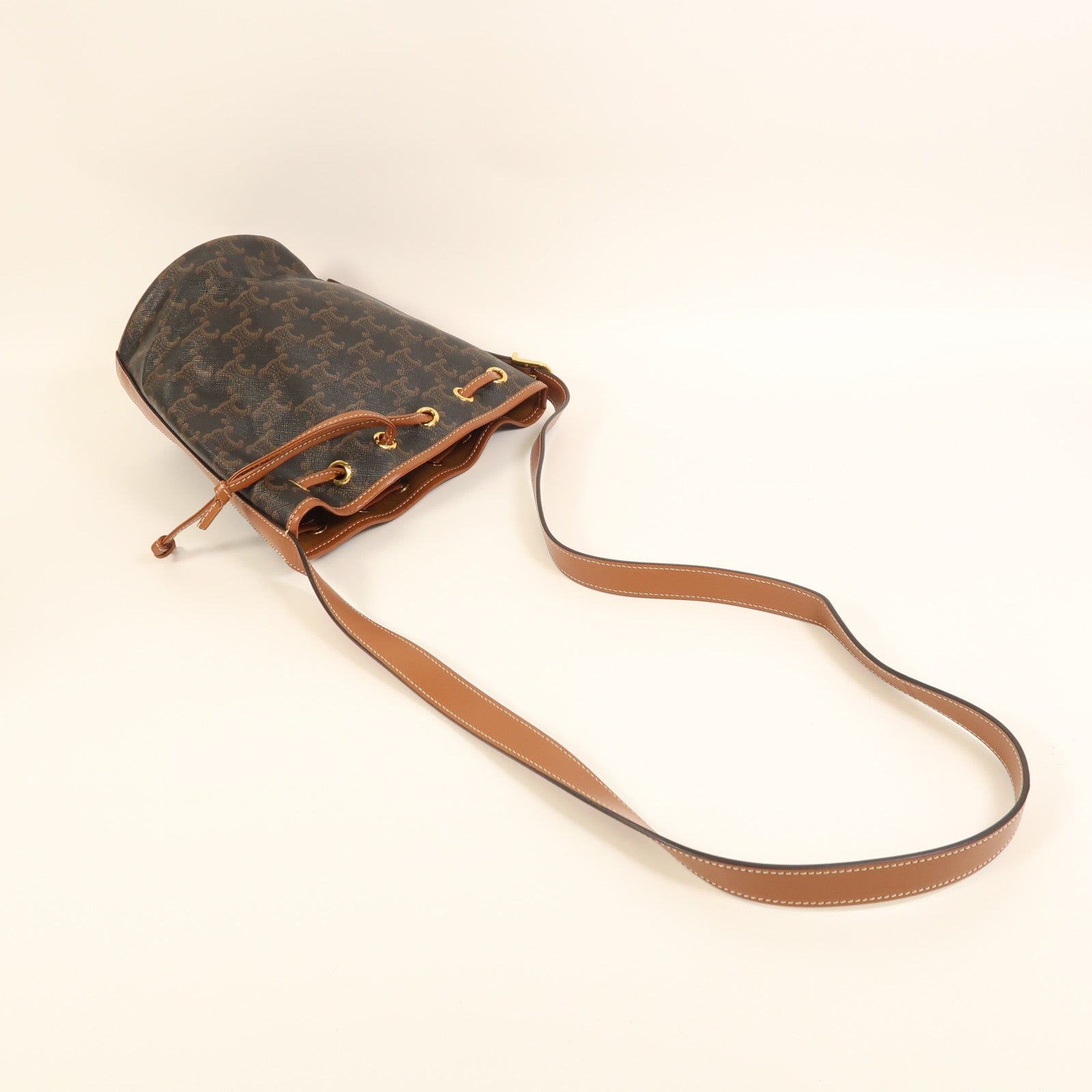 CELINE 塗層帆布Triomphe Bag金扣肩背袋