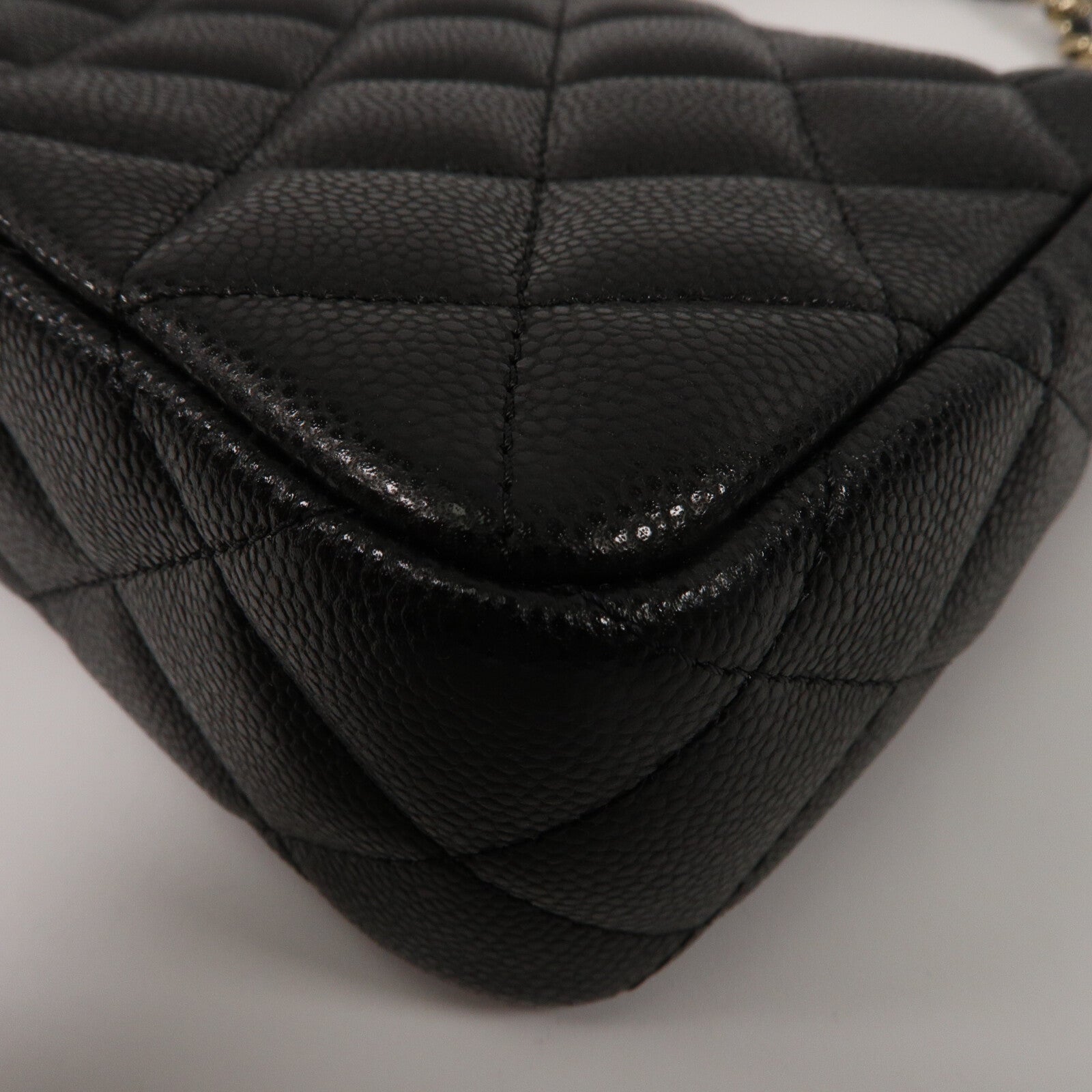 CHANEL 牛皮皮革Clutch With Chain鏈帶肩背袋