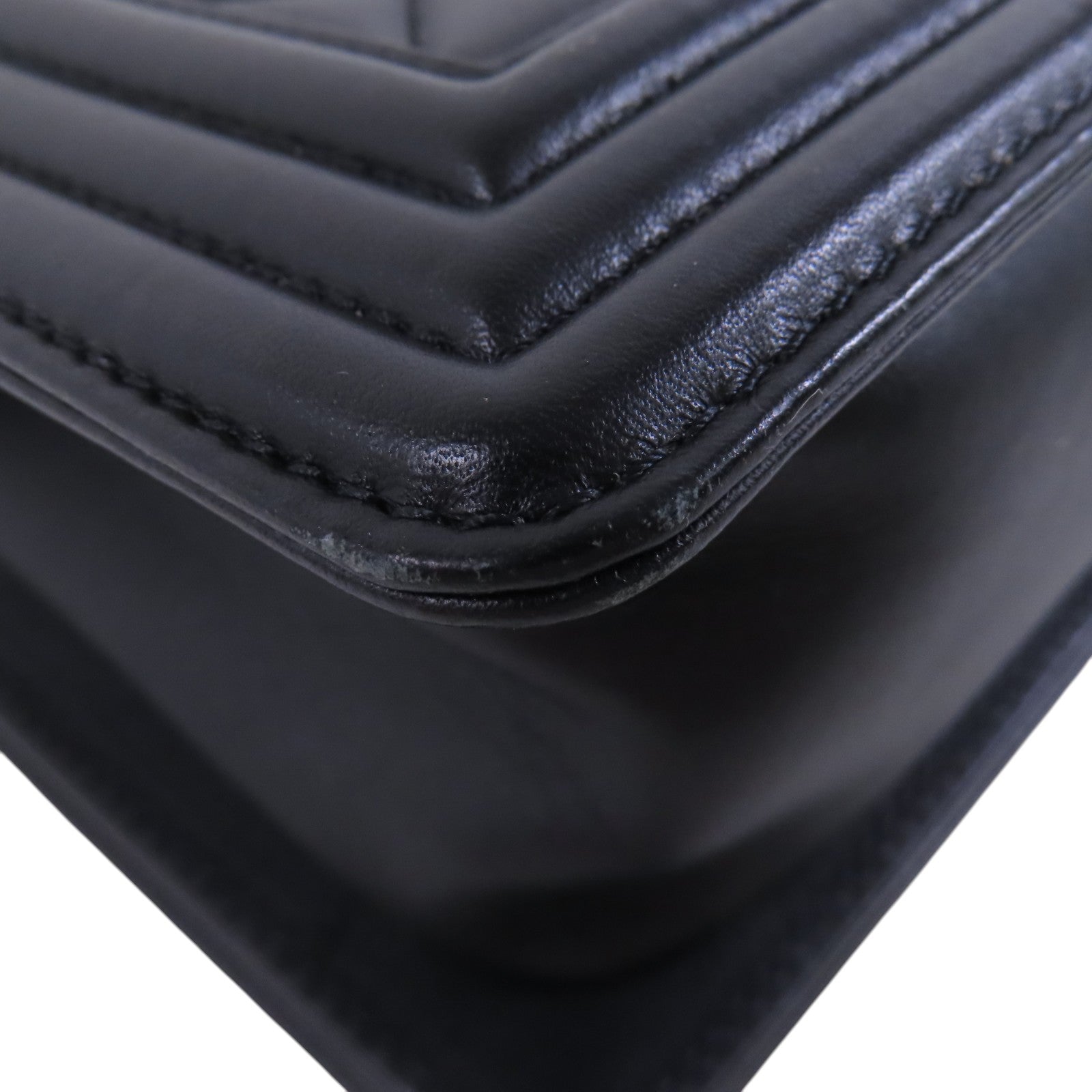 CHANEL 羊皮皮革Boy Chanel 25金扣鏈帶肩背袋