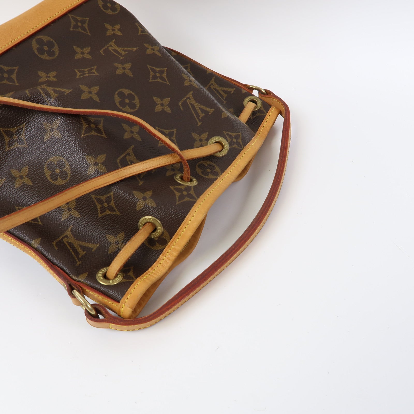 LOUIS VUITTON Monogram Mini Noe金扣手挽袋啡色
