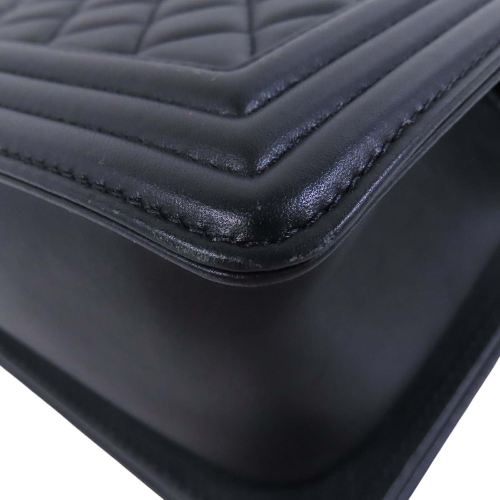 CHANEL 羊皮皮革Boy Chanel 25金扣鏈帶肩背袋