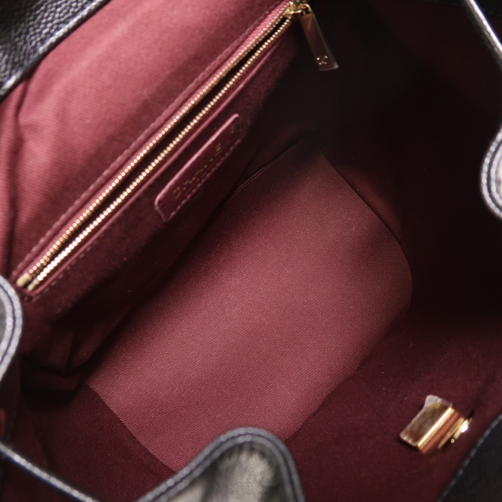 CHANEL 牛皮皮革Affinity Backpack金扣背包
