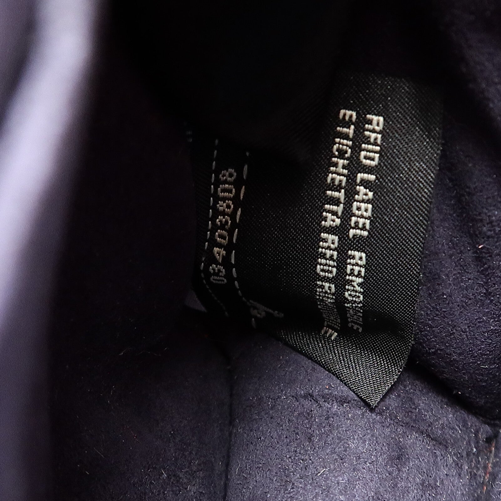 FENDI 牛皮皮革Kan I Small鏈帶肩背袋