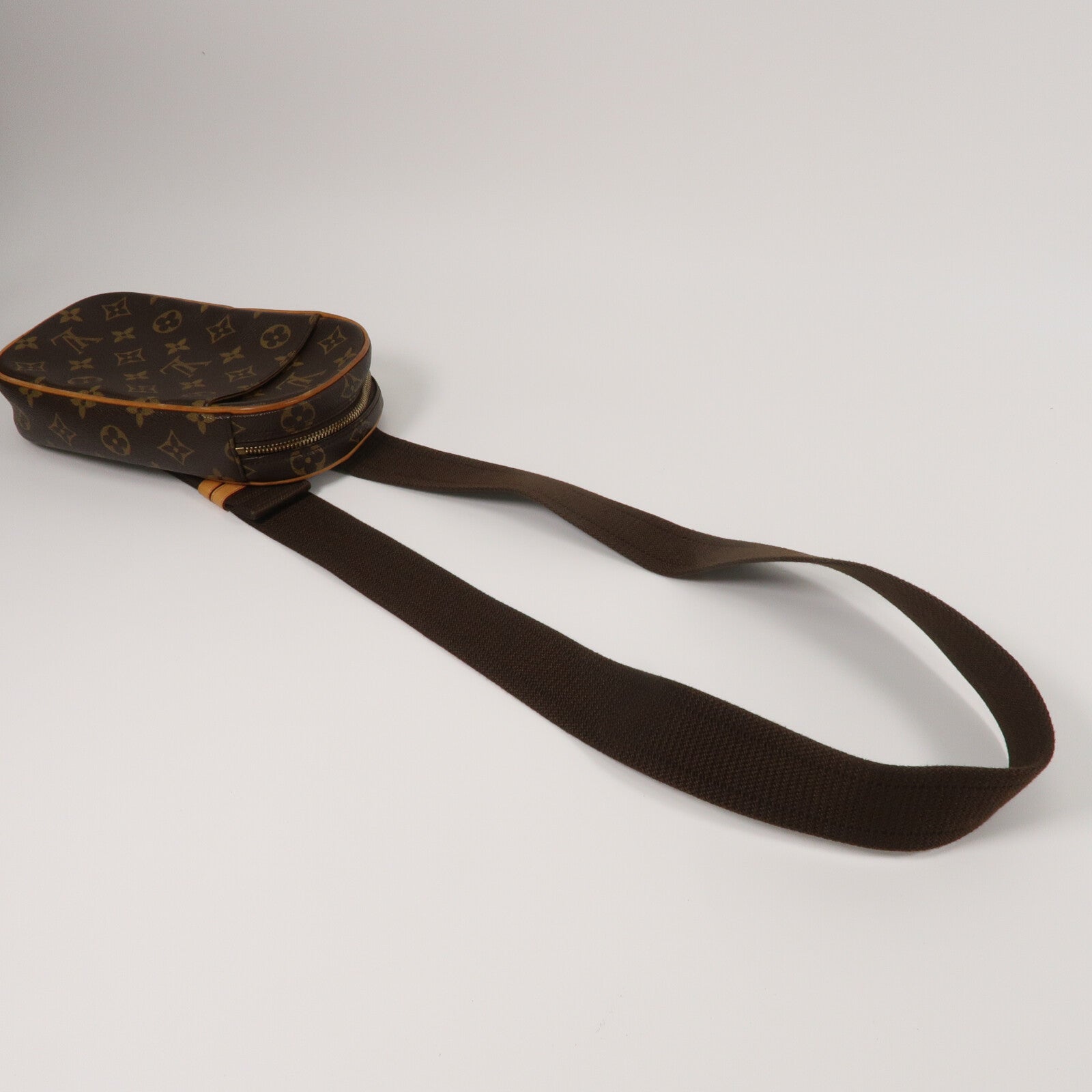LOUIS VUITTON Monogram Pochette Gange肩背袋