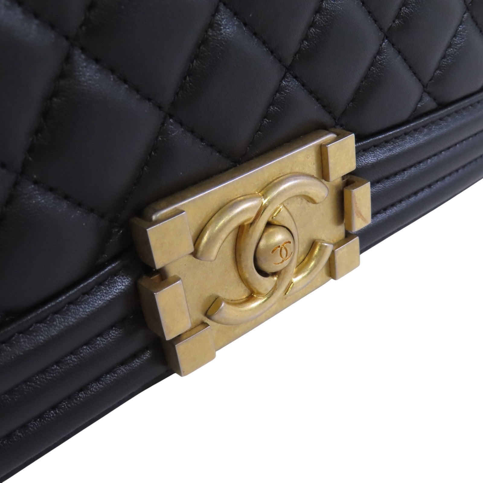 CHANEL 羊皮皮革Boy Chanel 25金扣鏈帶肩背袋