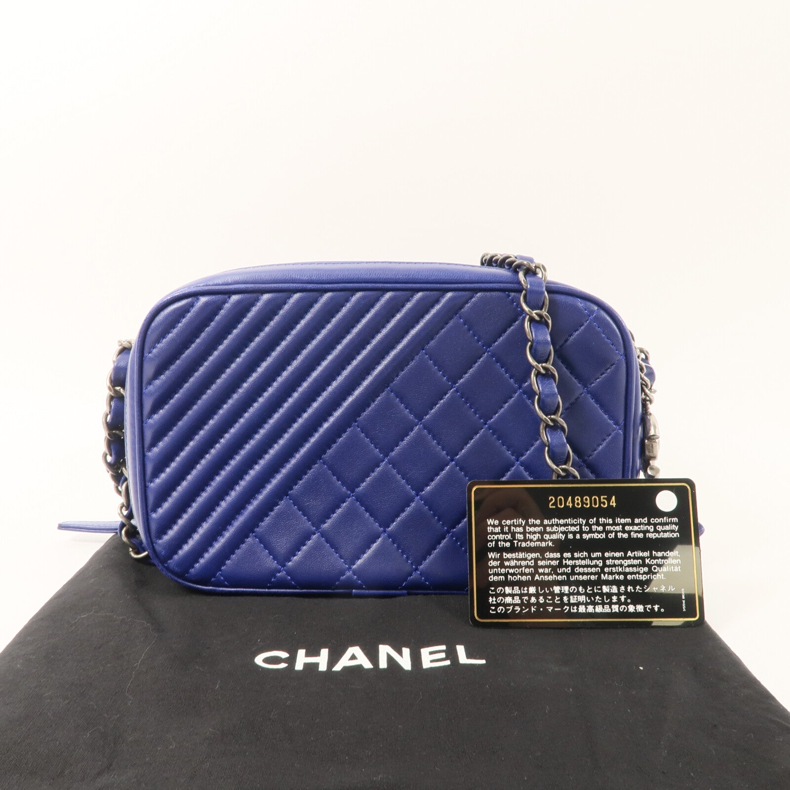 CHANEL 羊皮皮革Carmera Bag鏈帶肩背袋