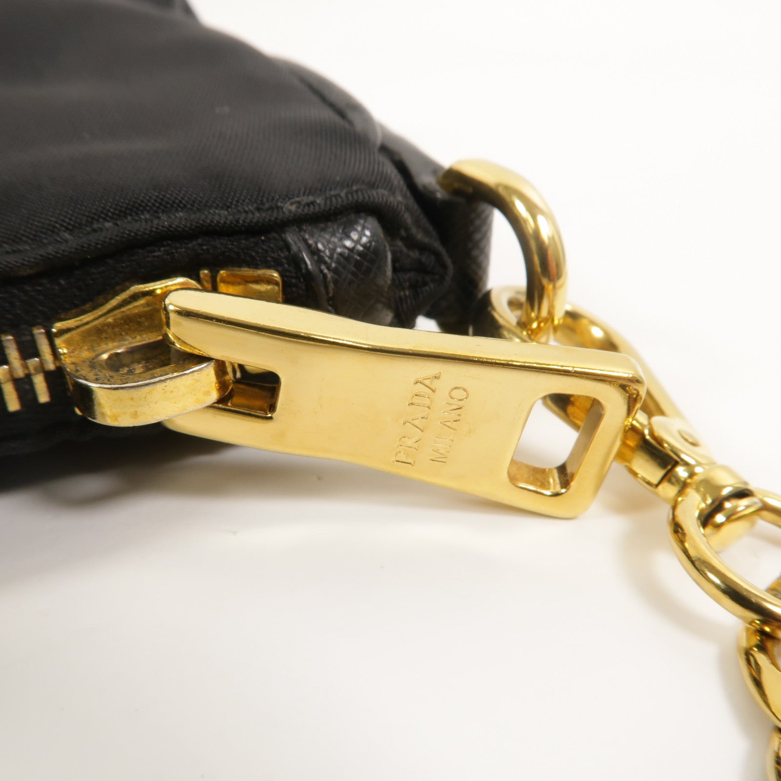 PRADA 尼龍Shoulder Bag鏈帶肩背袋