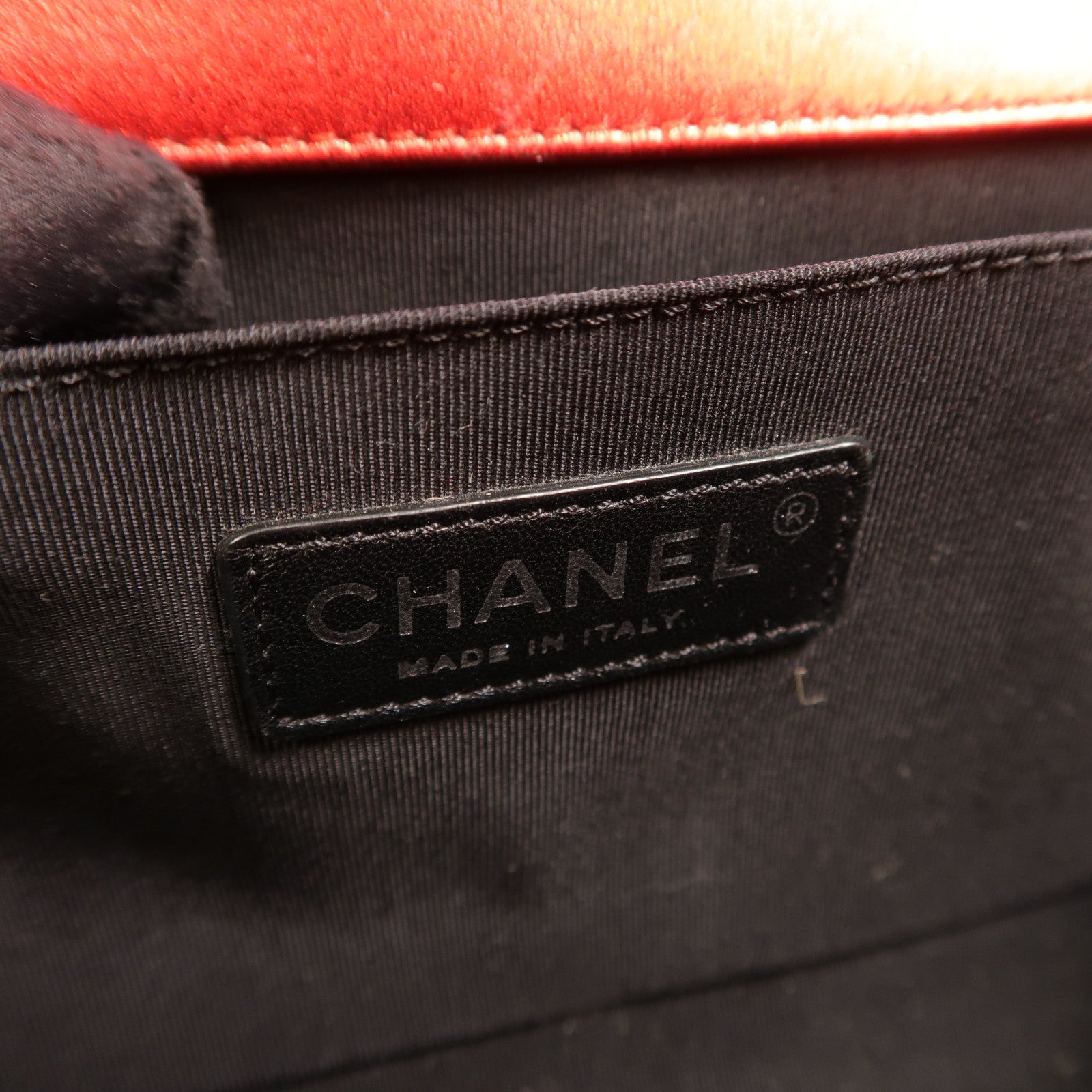 CHANEL 漆皮皮革Boy 25鏈帶肩背袋