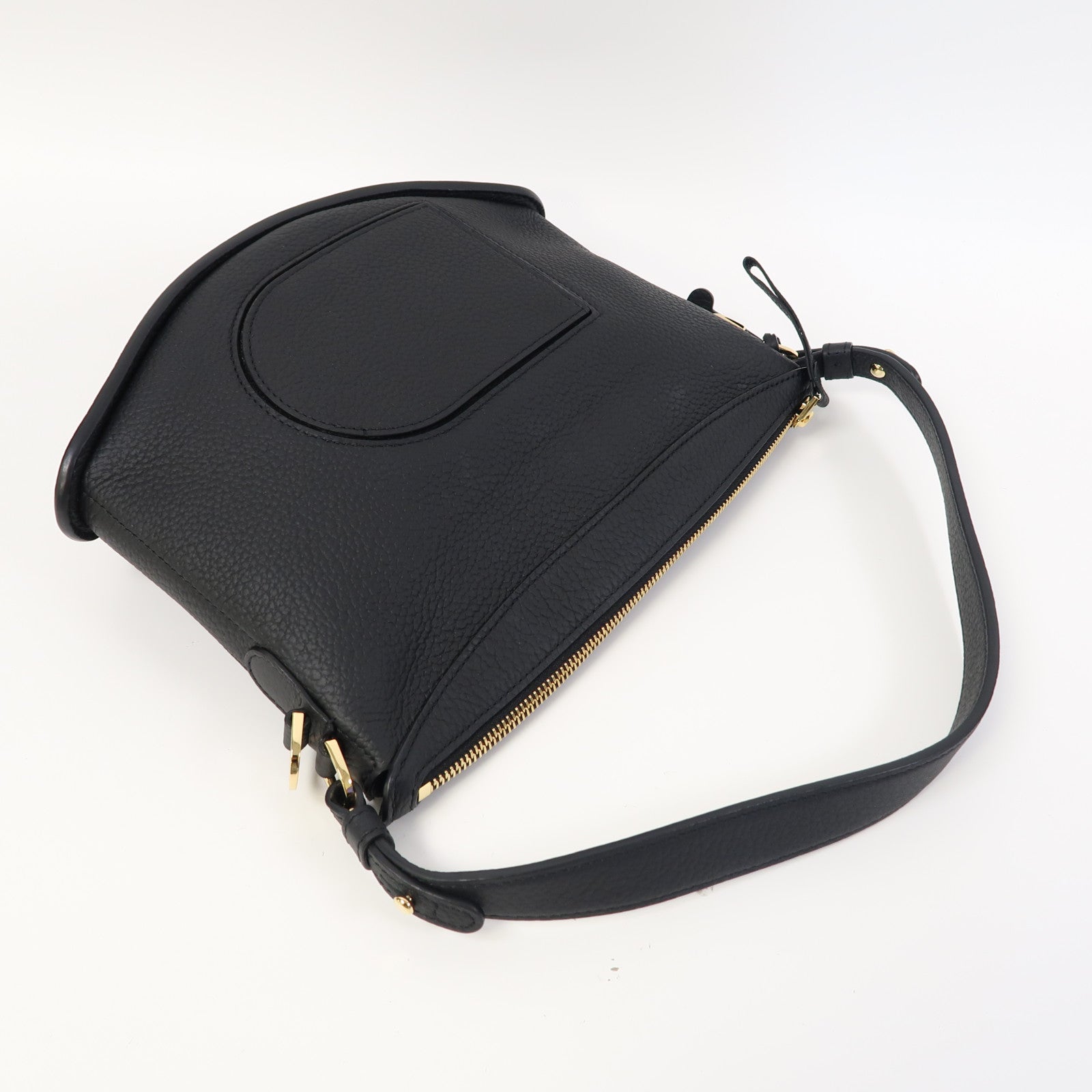 Delvaux Taurillon皮革Pin Swing金扣肩背袋黑色
