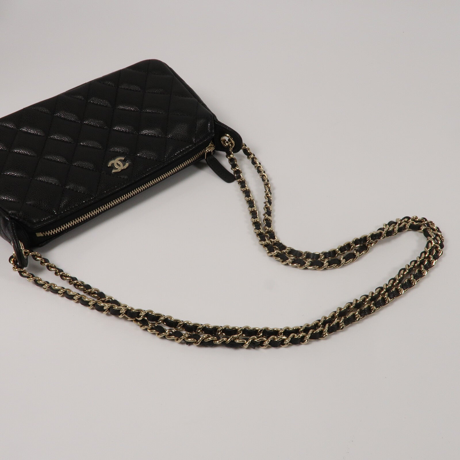 CHANEL 牛皮皮革Clutch With Chain鏈帶肩背袋