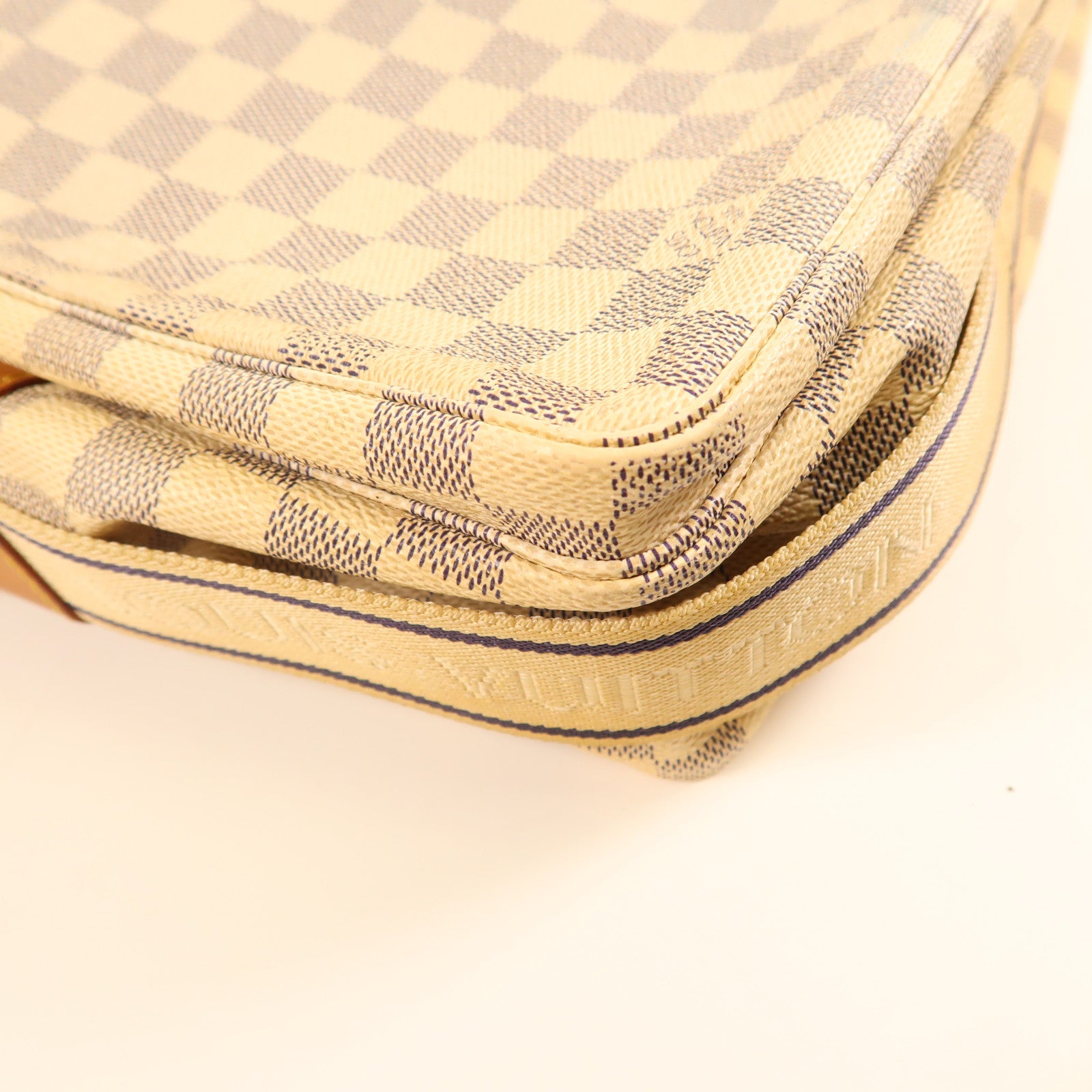 LOUIS VUITTON Damier Azur Naviglio金扣肩背袋