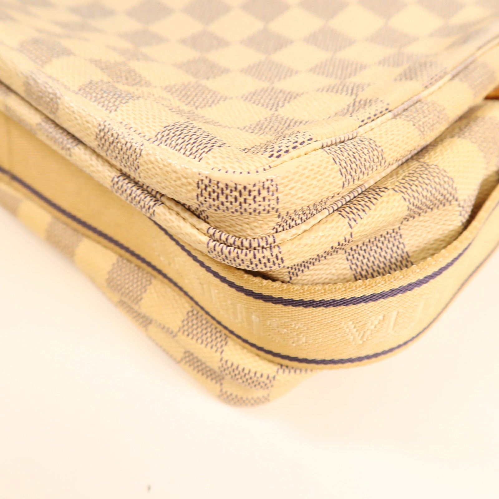 LOUIS VUITTON Damier Azur Naviglio金扣肩背袋