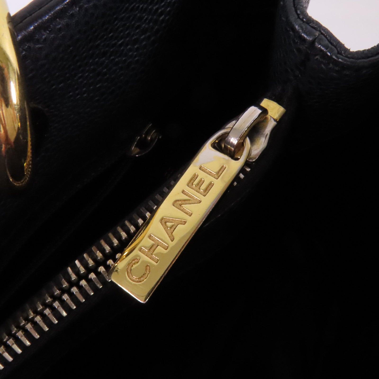 CHANEL 牛皮皮革GST金扣鏈帶肩背袋