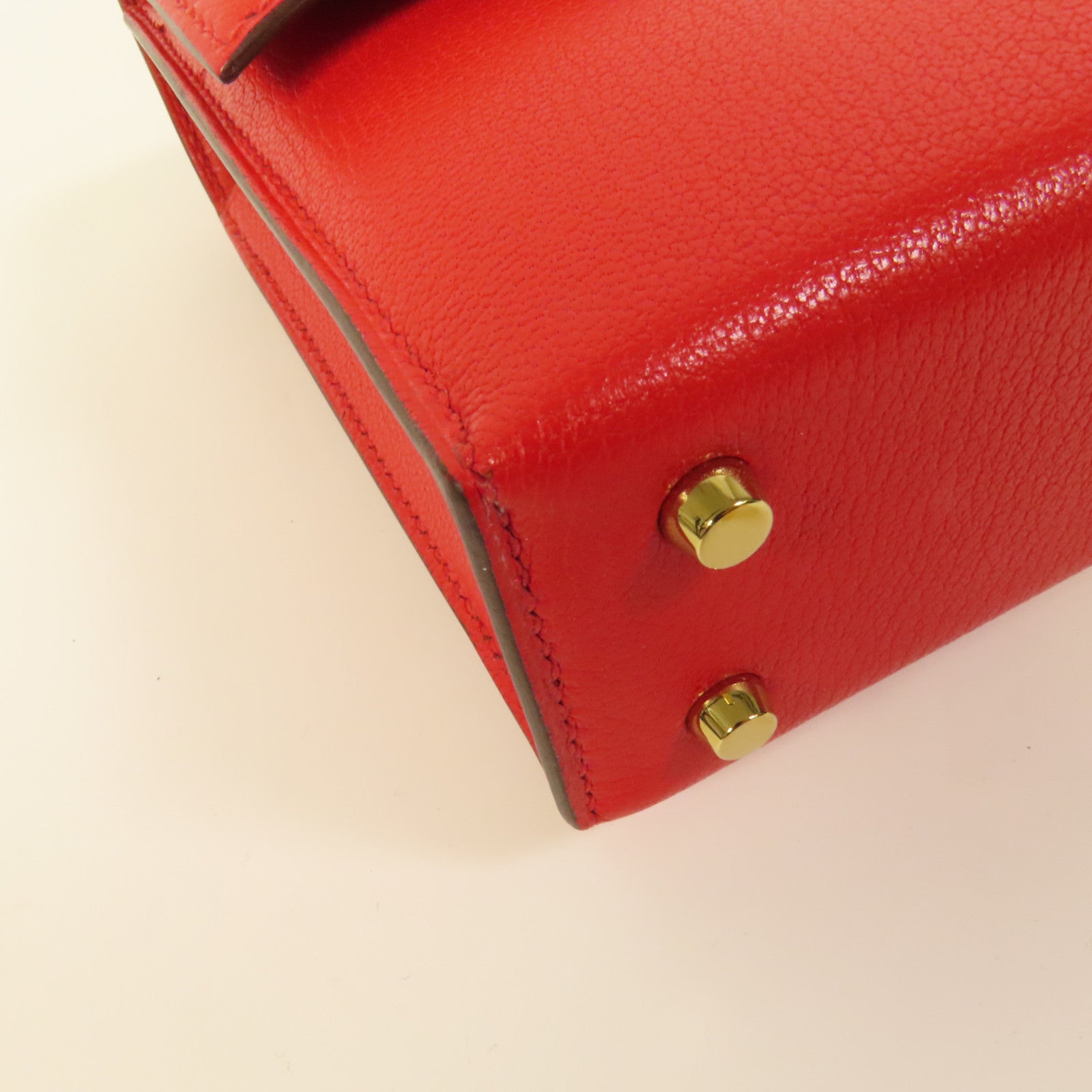 HERMES Chevre皮革Verrou Mini金扣鏈帶肩背袋Red