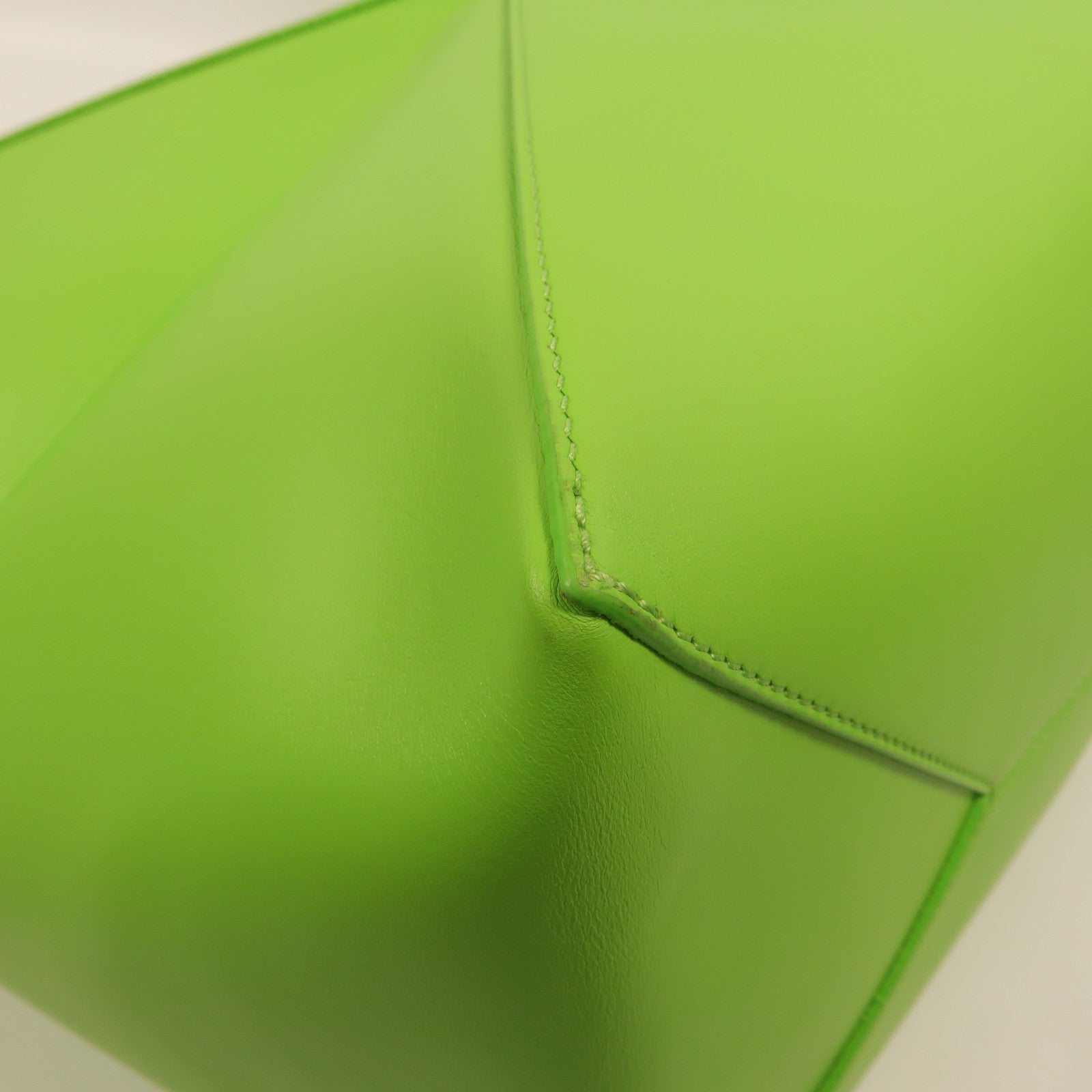 LOEWE 牛皮皮革Puzzle Fold Tote肩背袋