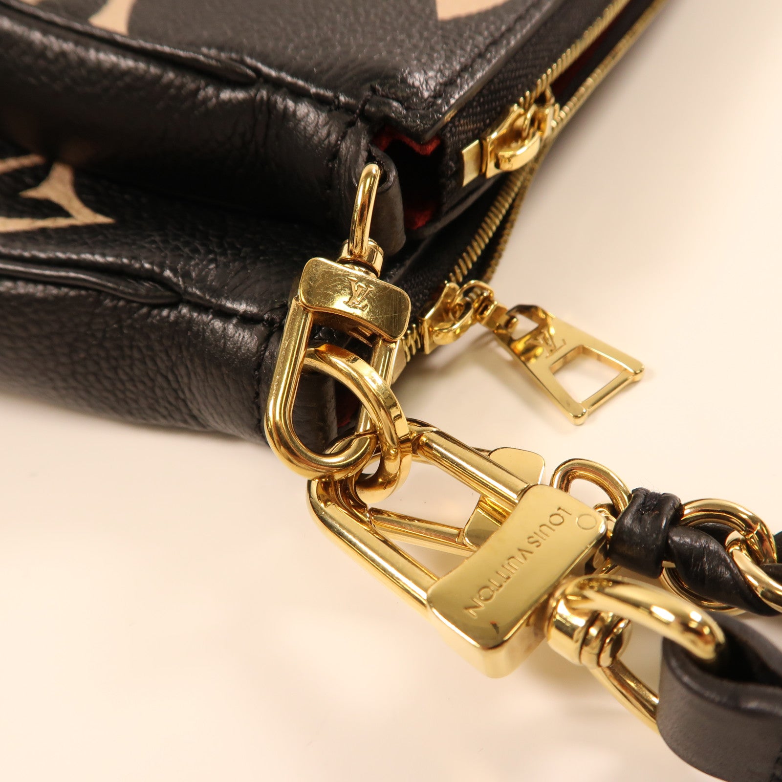 LOUIS VUITTON Monogram Empreinte Multi Pochette Accessoires金扣鏈帶肩背袋黑色