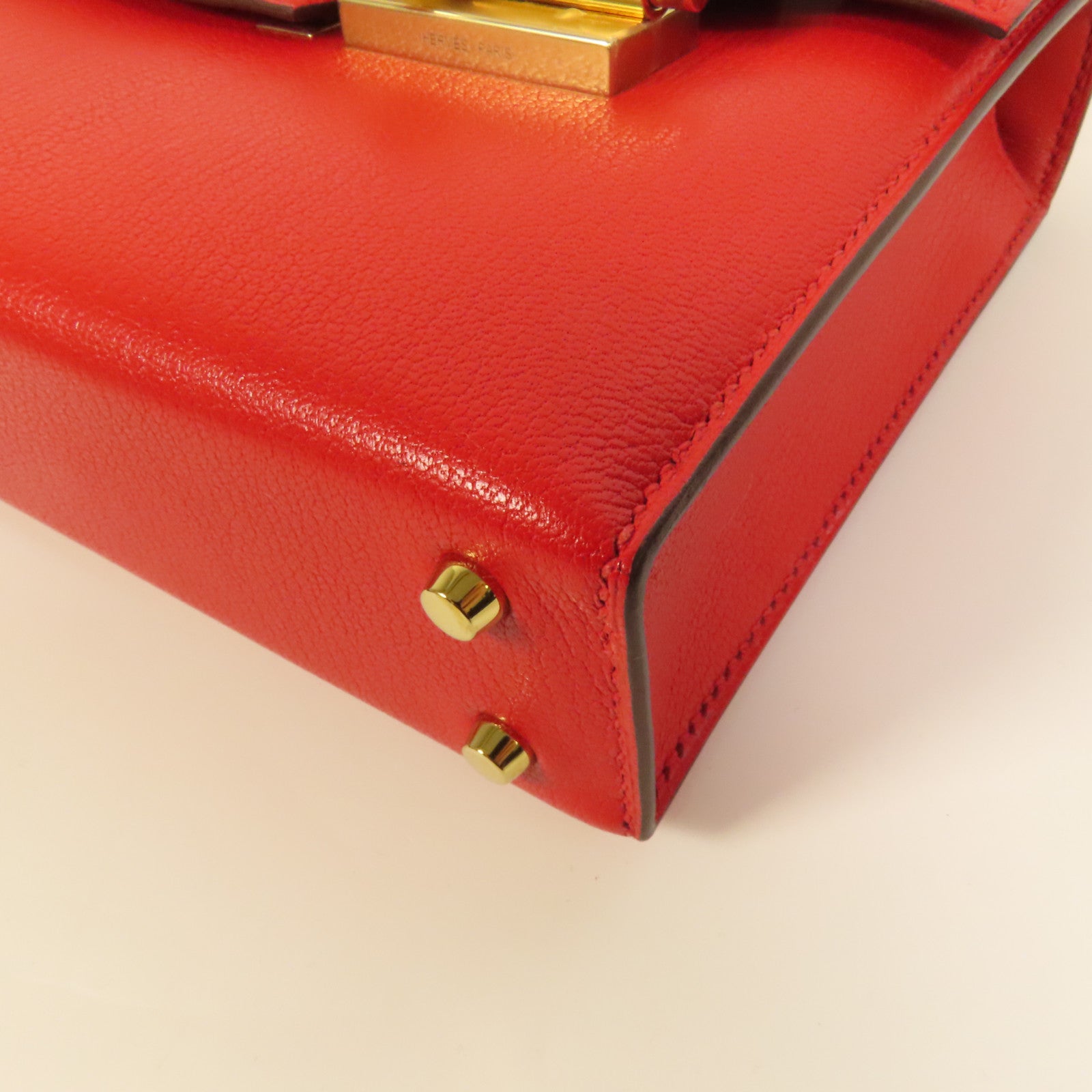 HERMES Chevre皮革Verrou Mini金扣鏈帶肩背袋Red