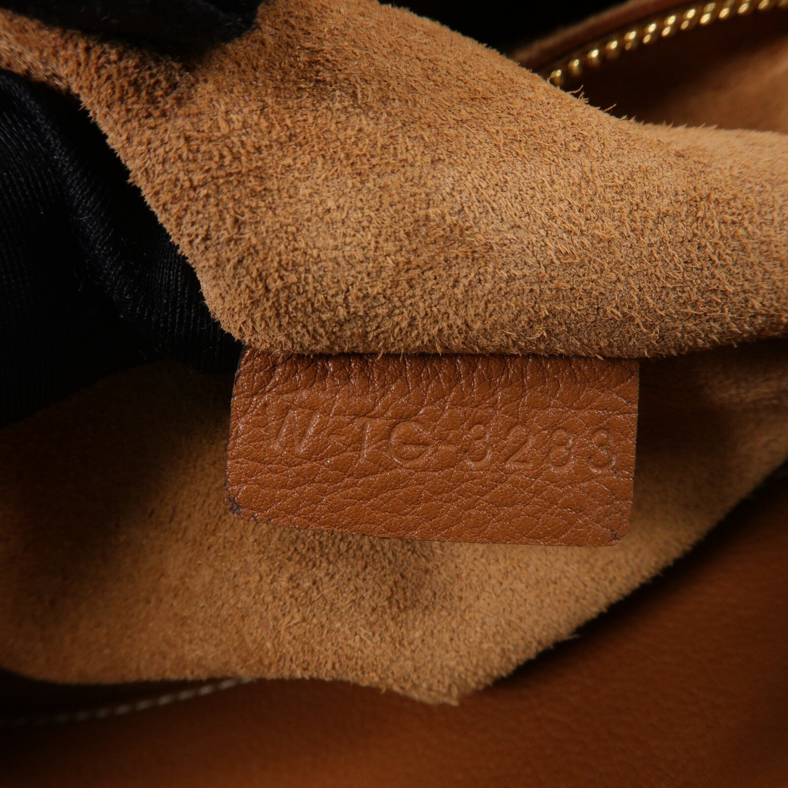 CELINE 牛皮皮革Medium Appoline肩背袋