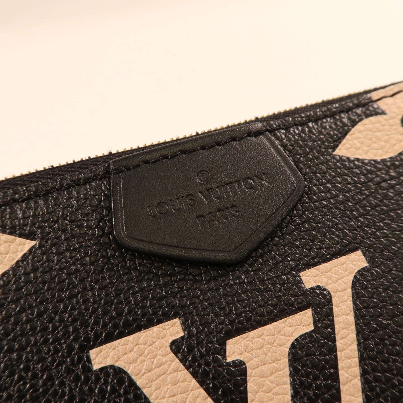 LOUIS VUITTON Monogram Empreinte Multi Pochette Accessoires金扣鏈帶肩背袋黑色